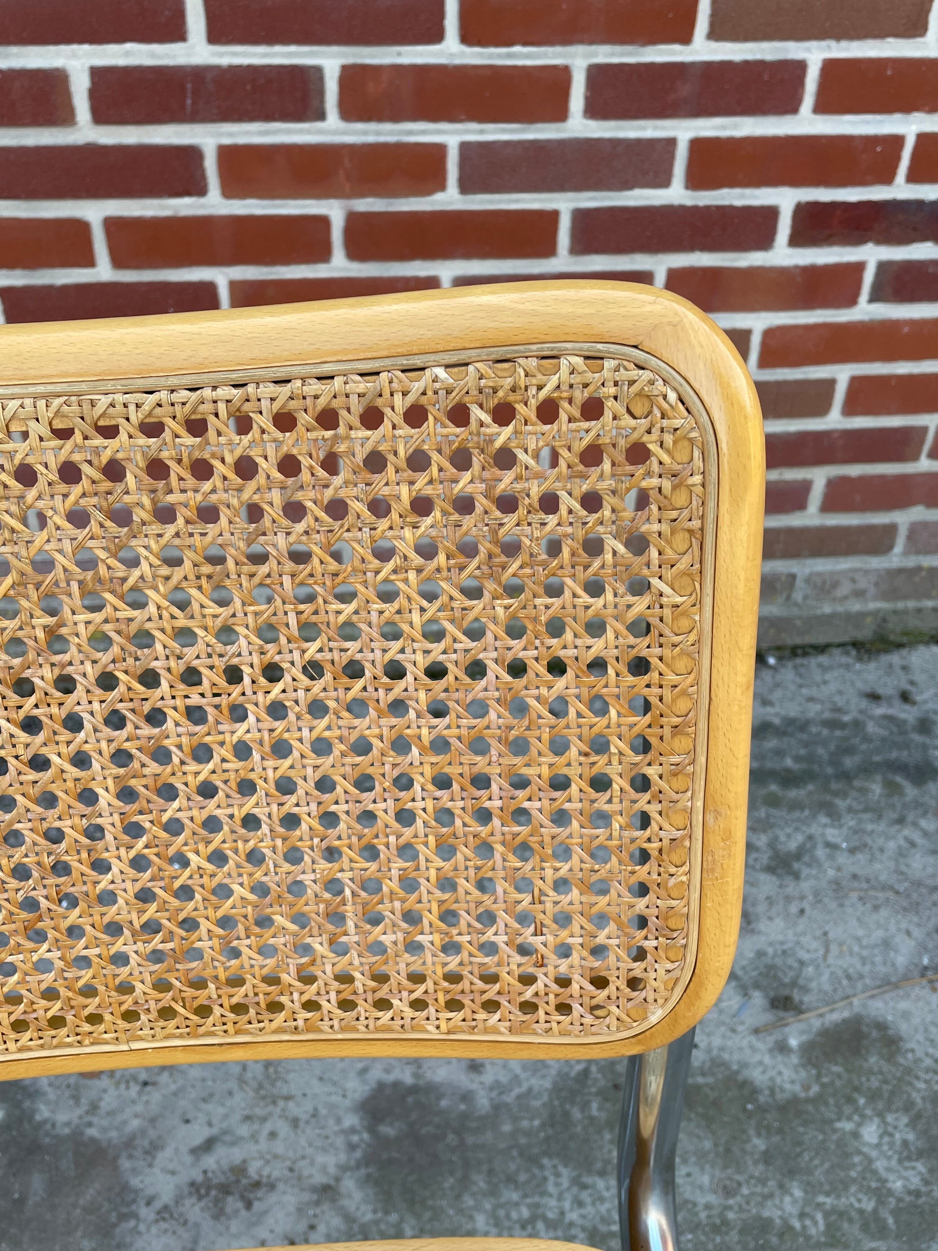 Lot de  4 chaises modèle Cesca B32
