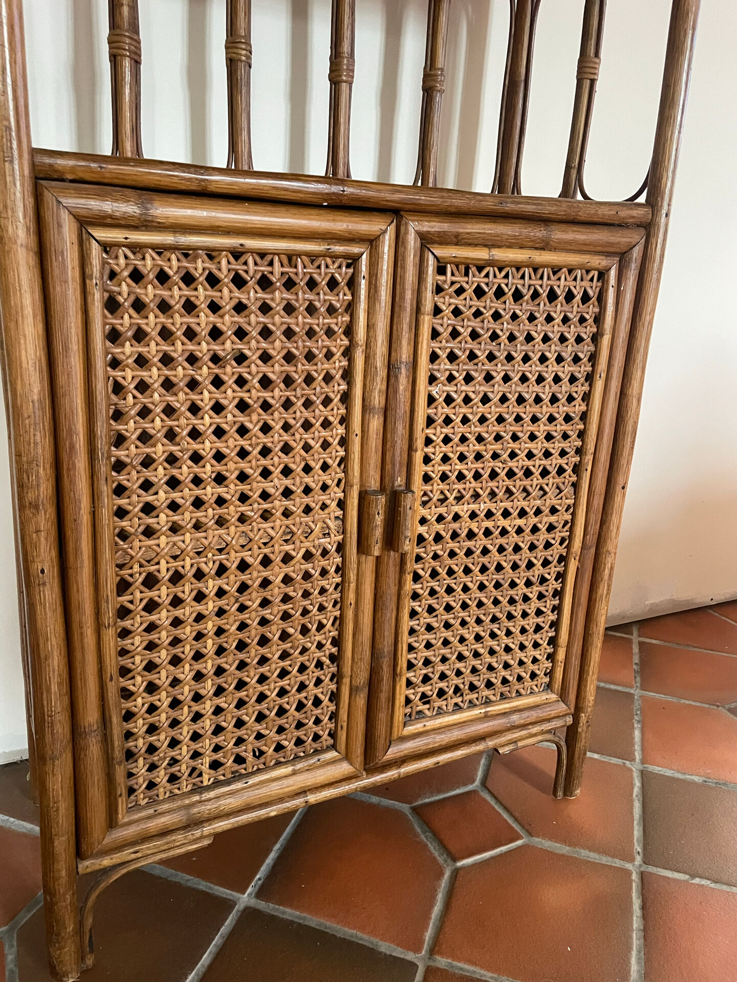Vintage rattan shelving unit