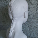 Bust girl with braid