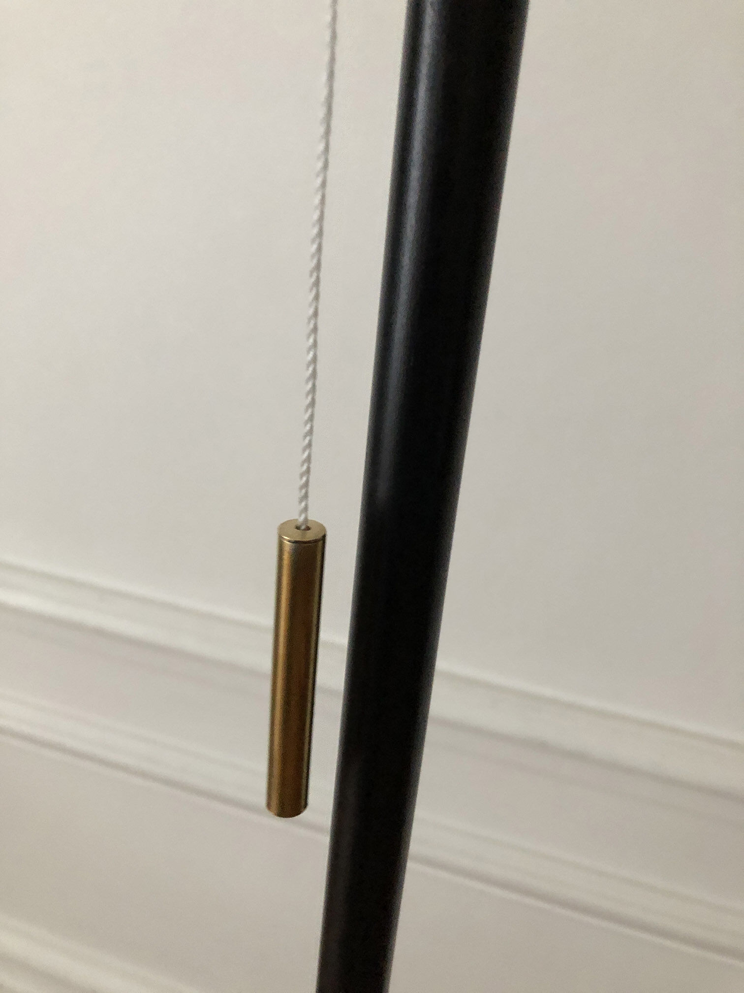 1960 tripod floor lamp with pull-pull