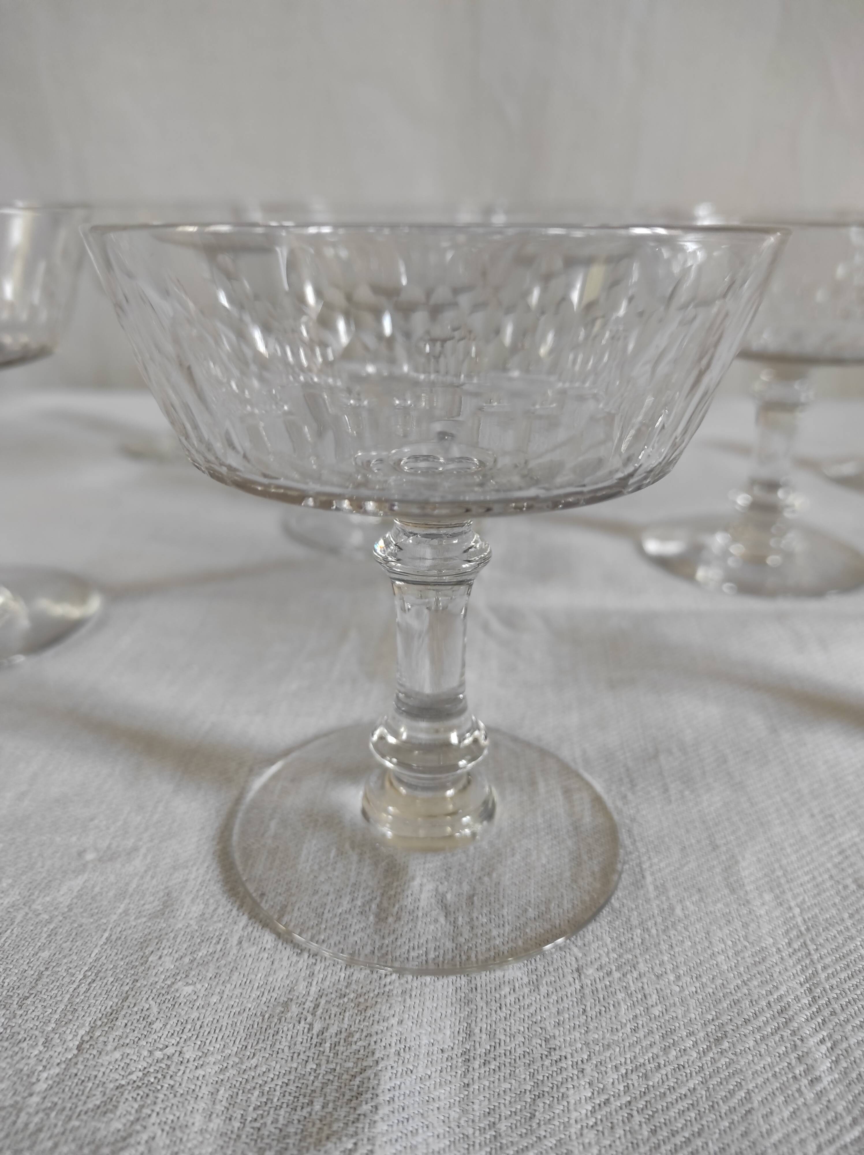 8 glasses of Baccarat Richelieu crystal champagne