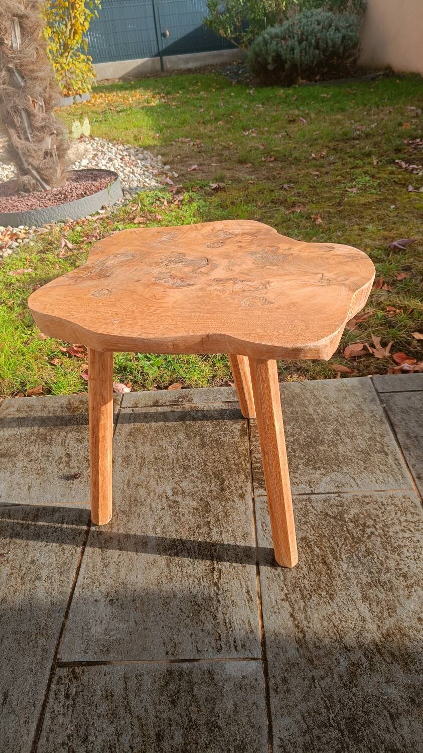 Table d'appoint bois brut style brutaliste organique