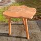 Table d'appoint bois brut style brutaliste organique