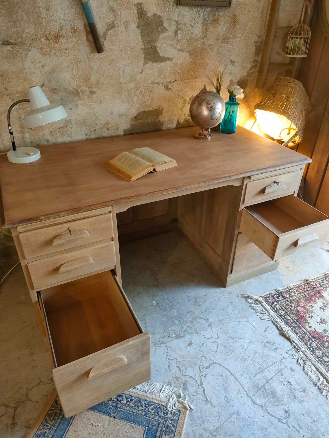Big desk