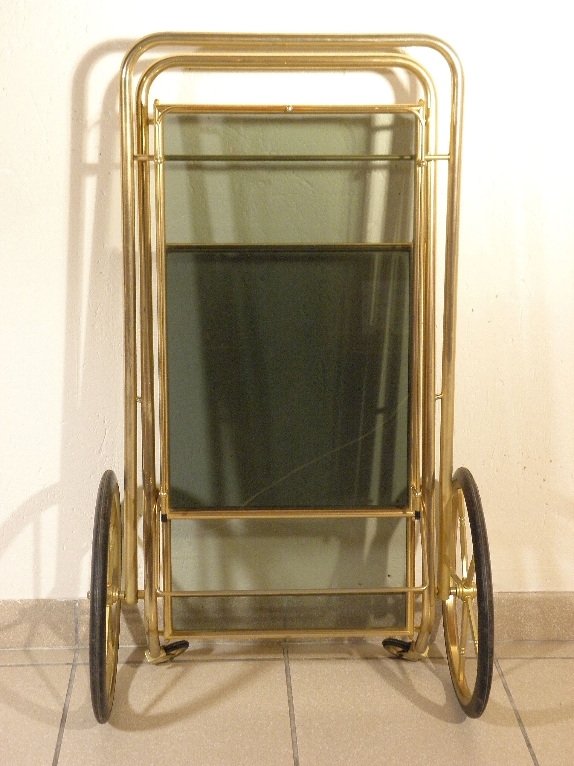 Desserte pliante en laiton et verre années 60