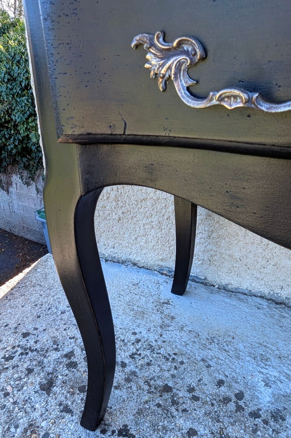 Louis XV Shabby Patina Jumping Commode