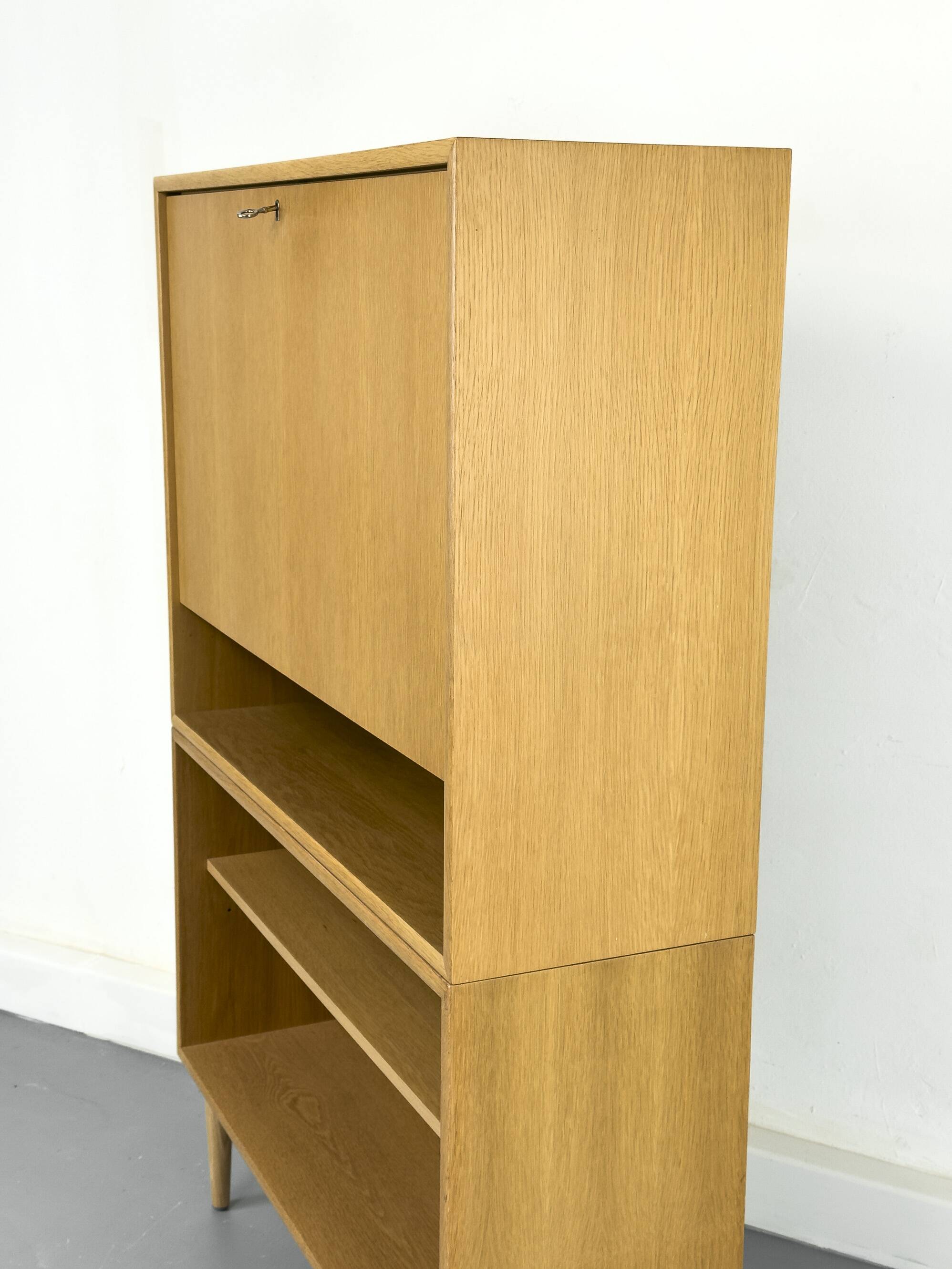 Cabinet en chêne de Wk Möbel, années 1970