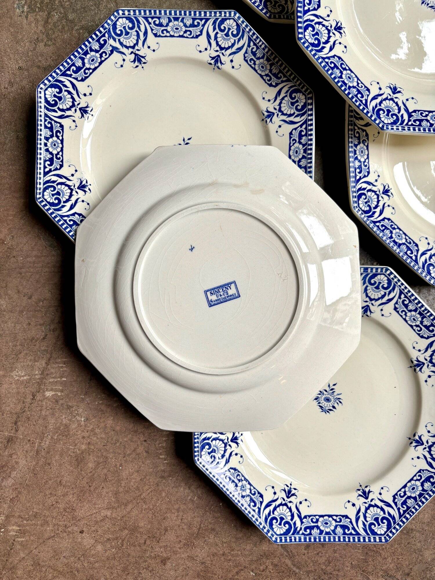 6 Sarreguemines earthenware dessert plates, “Sinceny” service circa 1900