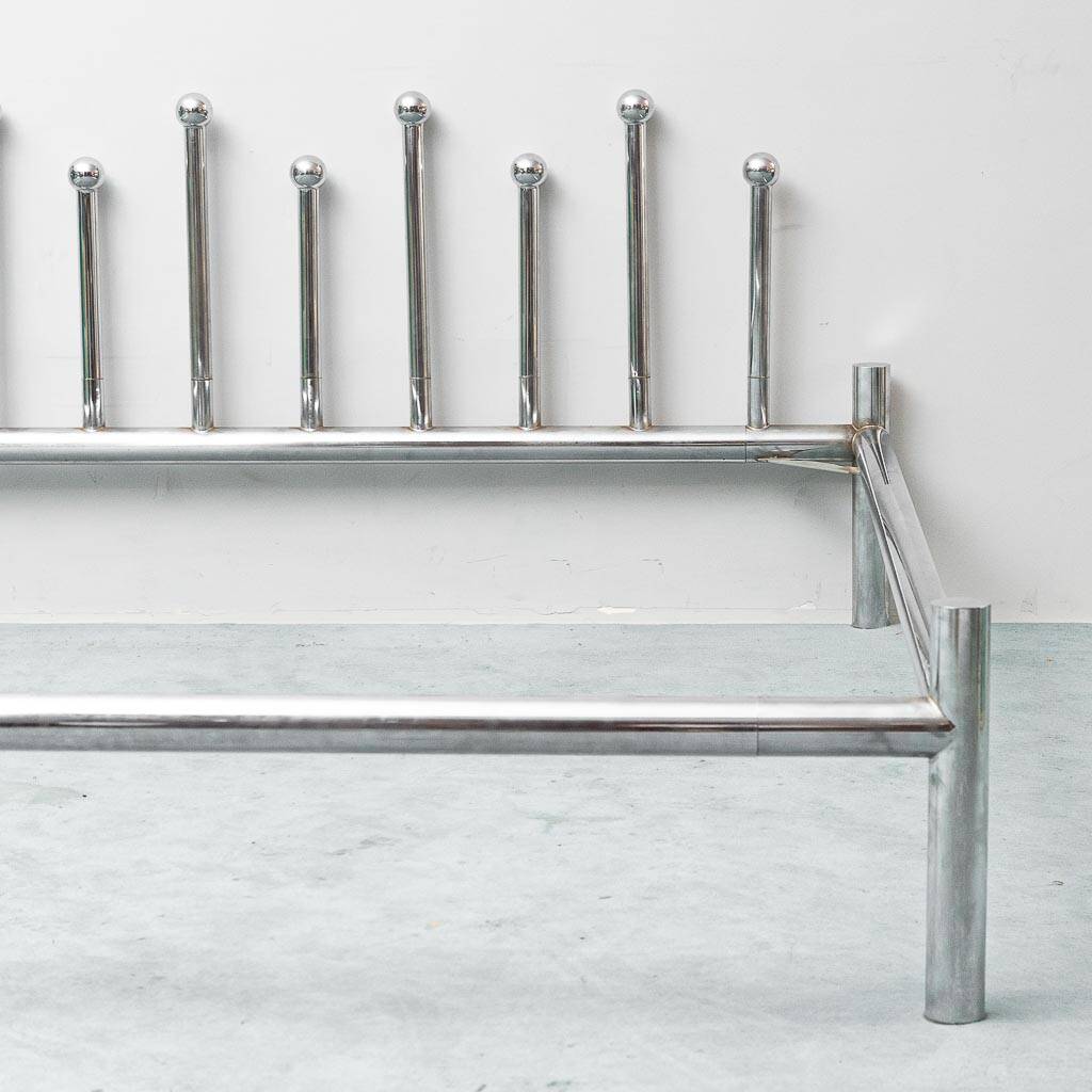 Double bed Frigerio style vintage in chromed steel 1970s modernist