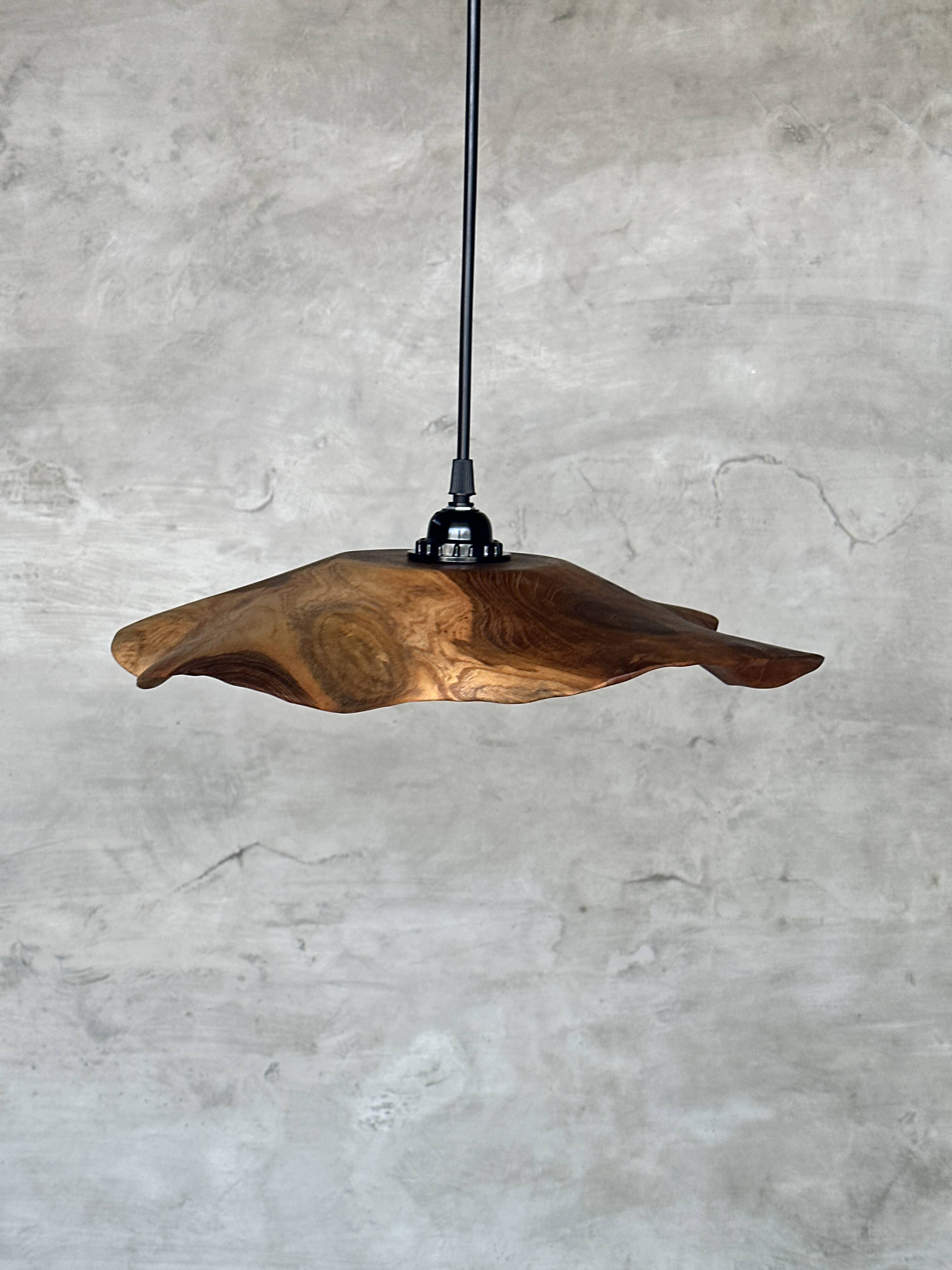 Large pendant light in corrugated teak leaf (Large D:60 H:20)