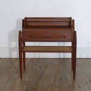 Table d'appoint ou de chevet danoise en teck 1960
