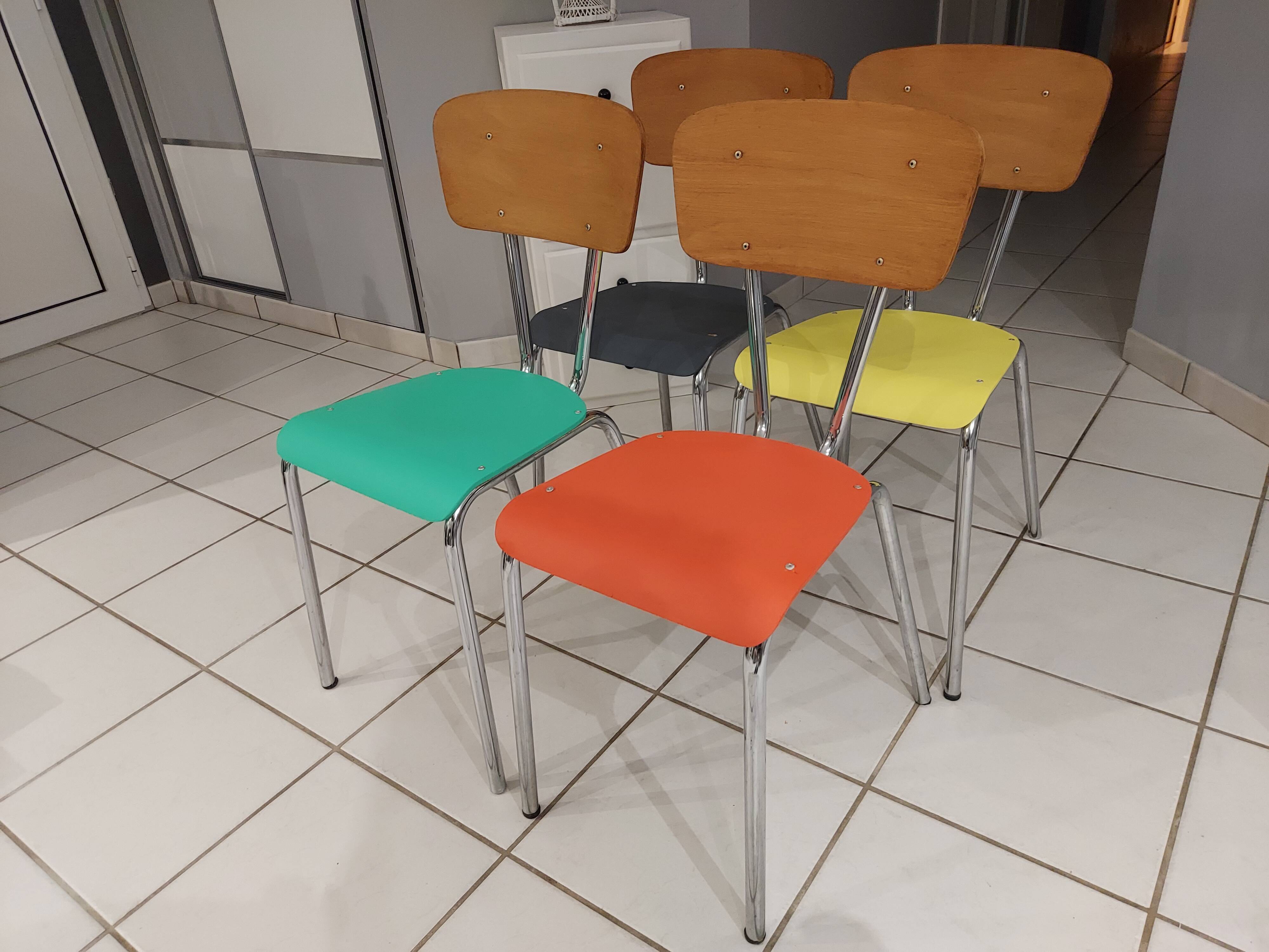 Suite de 4 chaises vintage années 1960