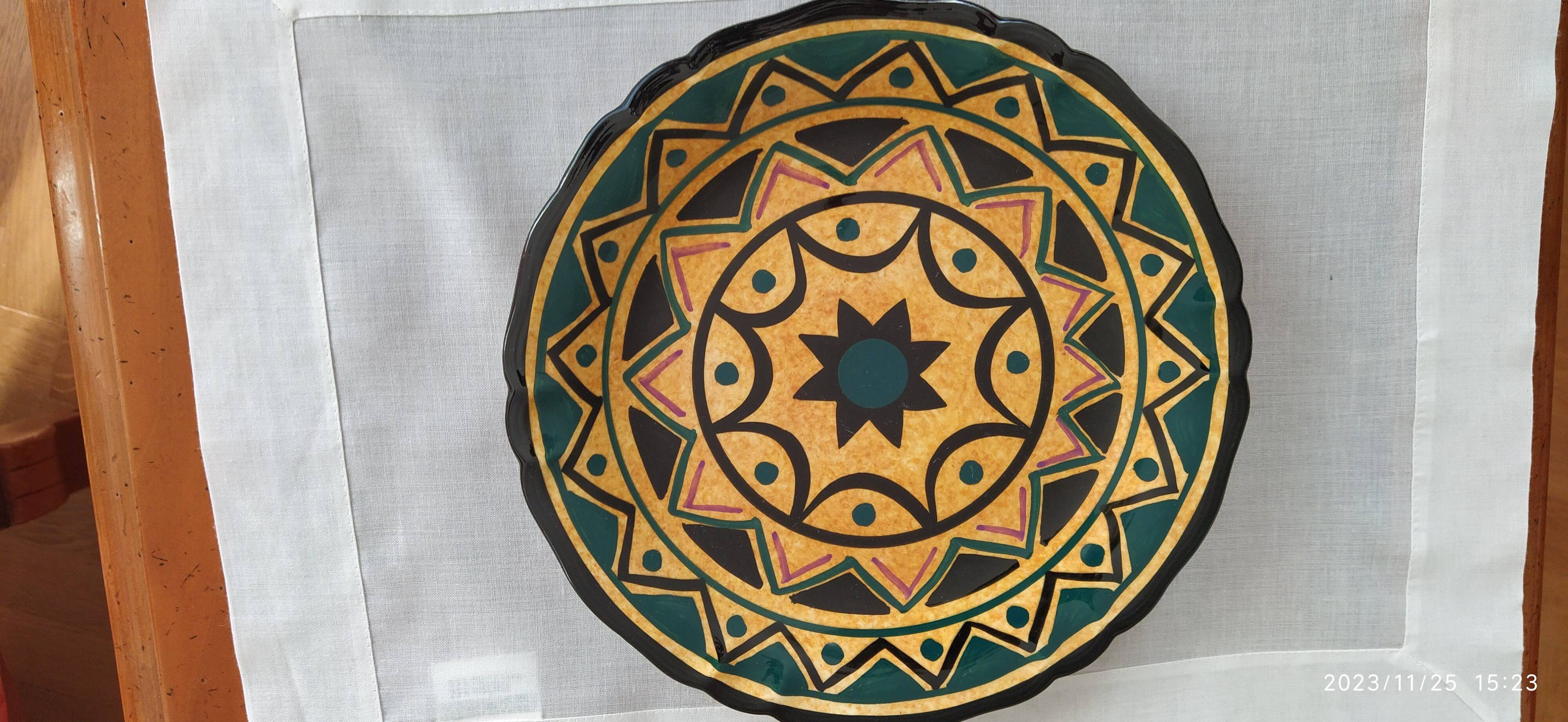 Earthenware plate from St Jean de Bretagne