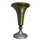 Vase indien en laiton gravé