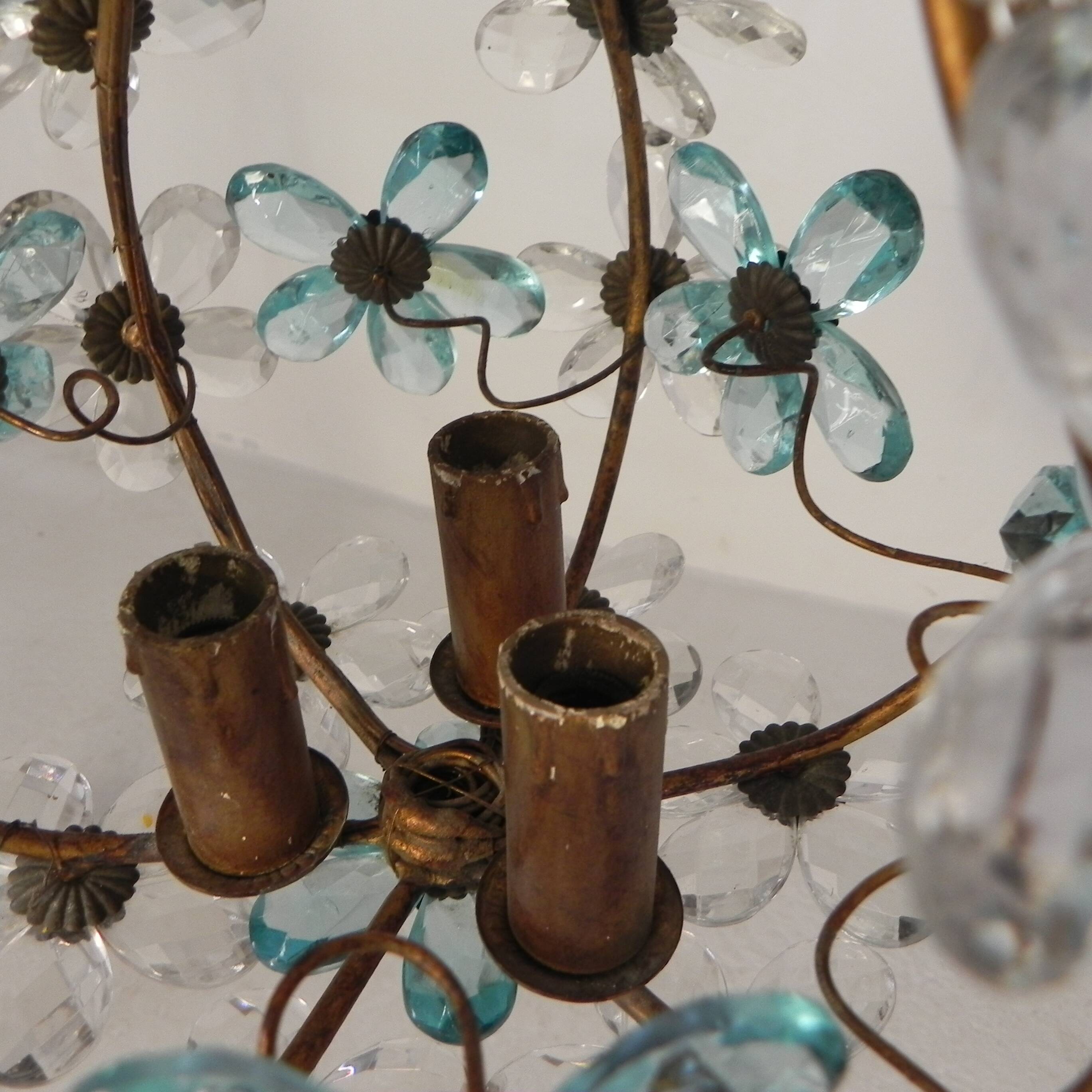 Suspension decorated with 42 blue and clear crystal flowers, Maison Baguès style, 1930s.