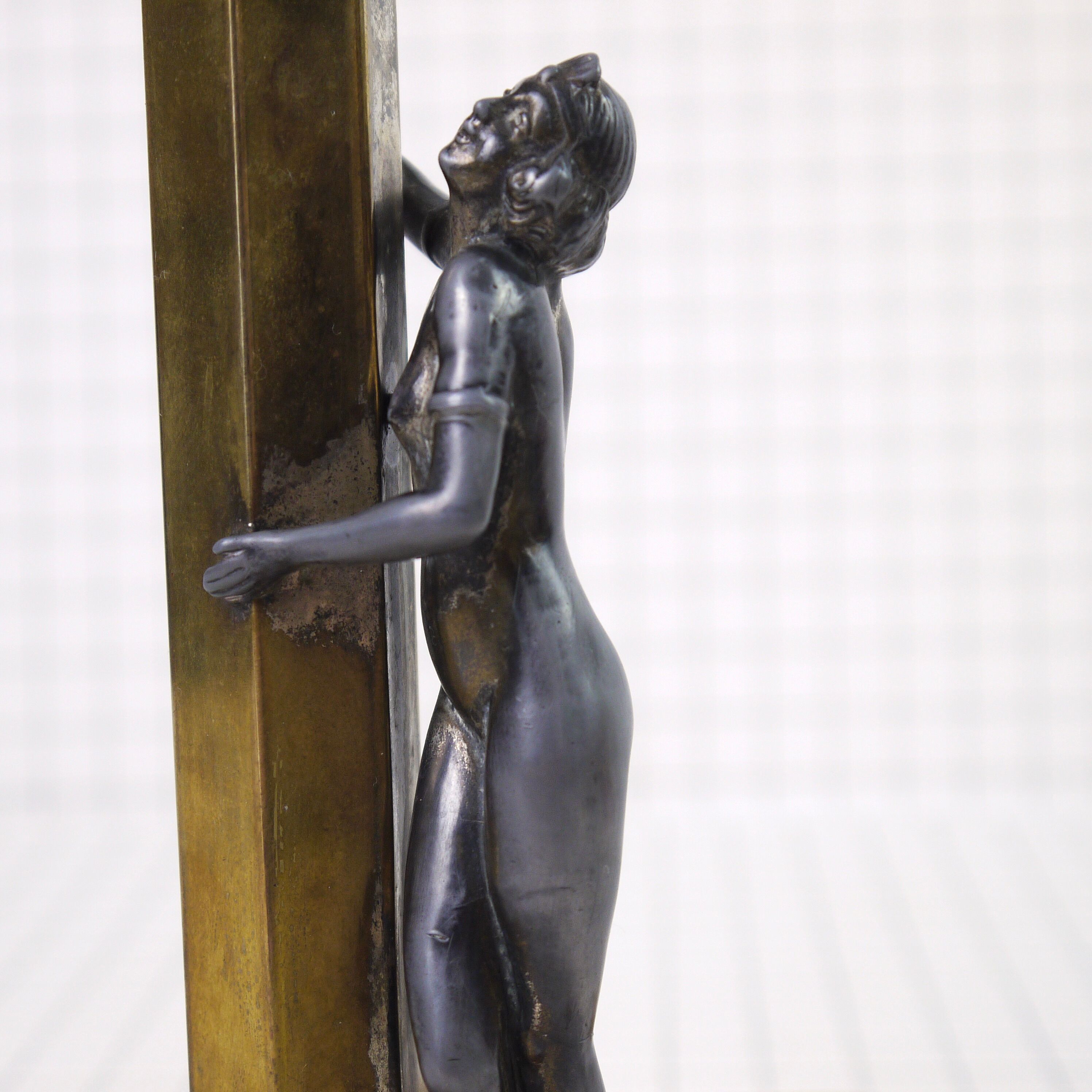 Lampe art déco sculpture de femme