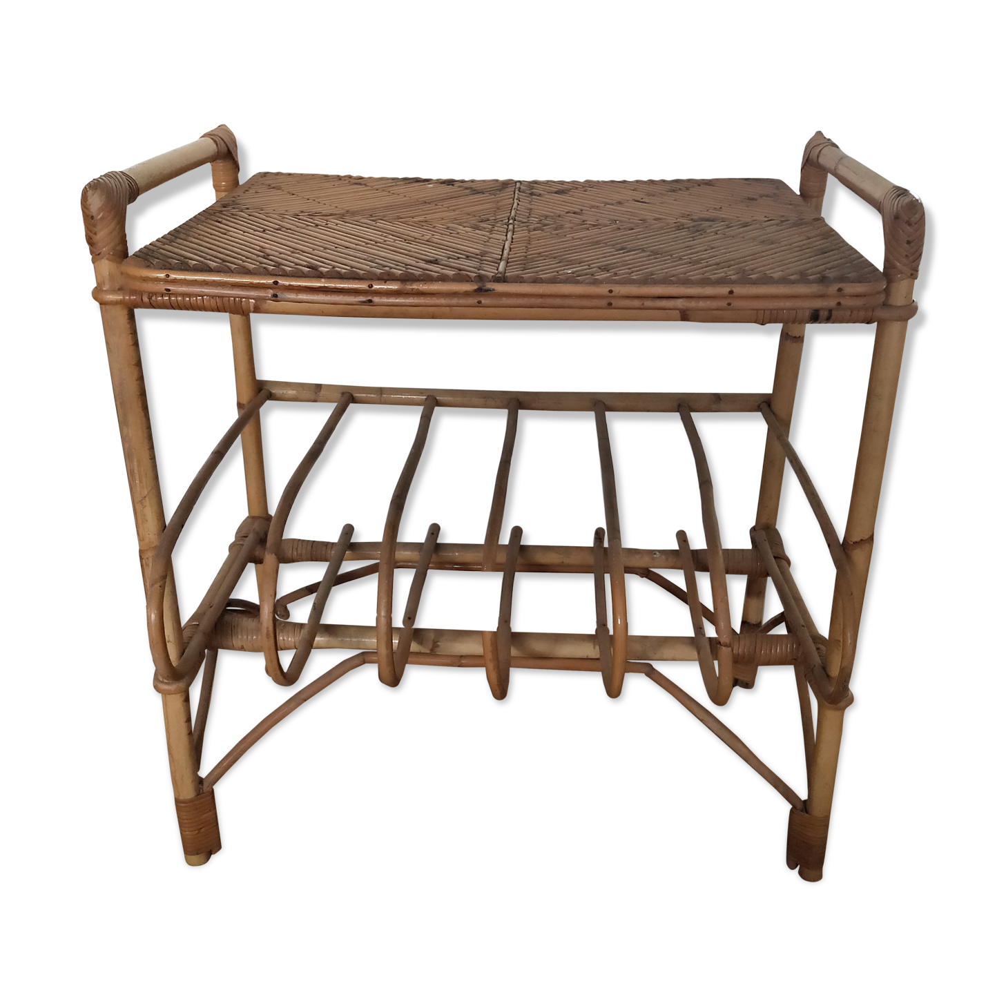 Furniture storage for vinyls