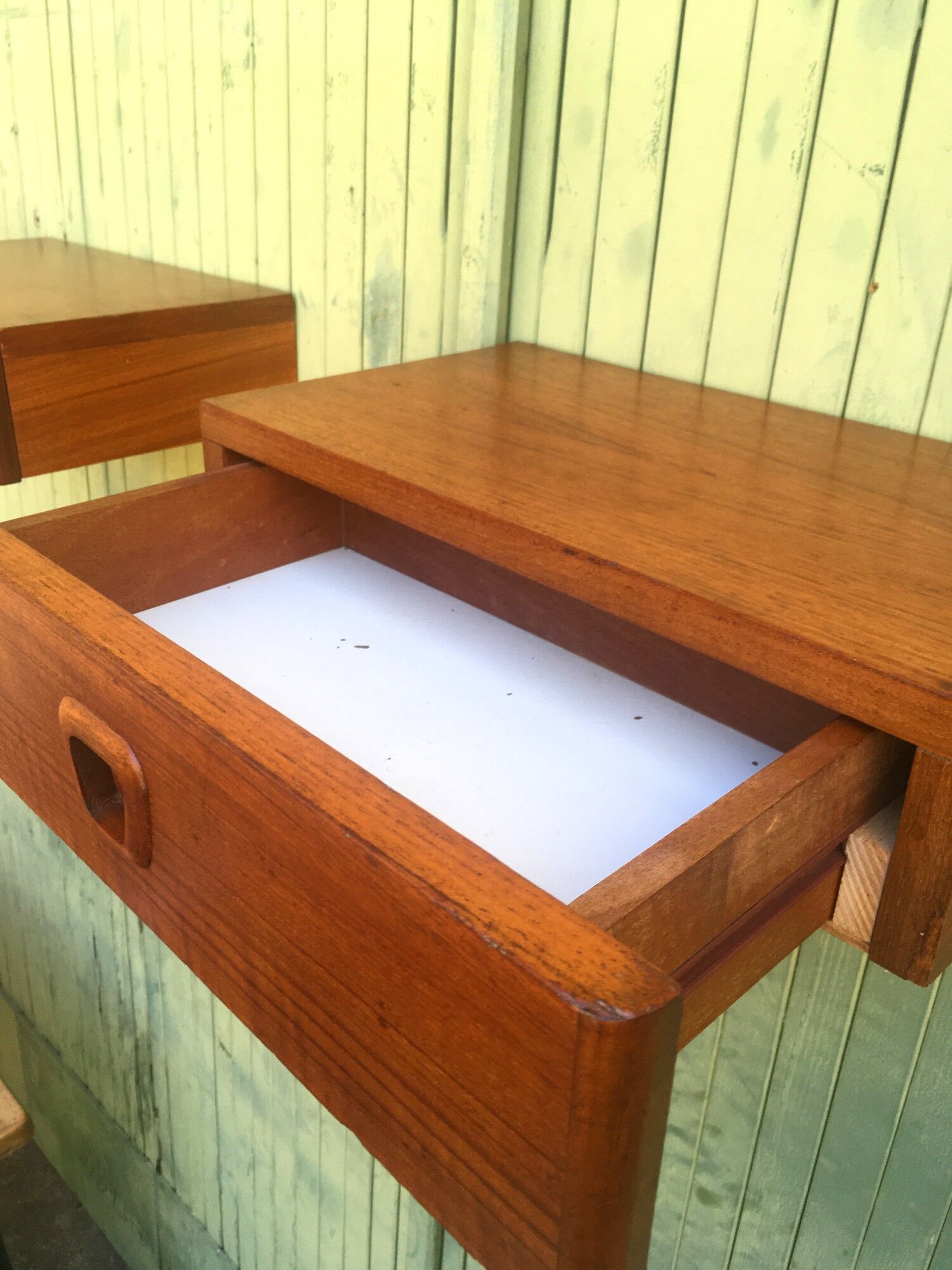 2 hanging bedside tables 1960