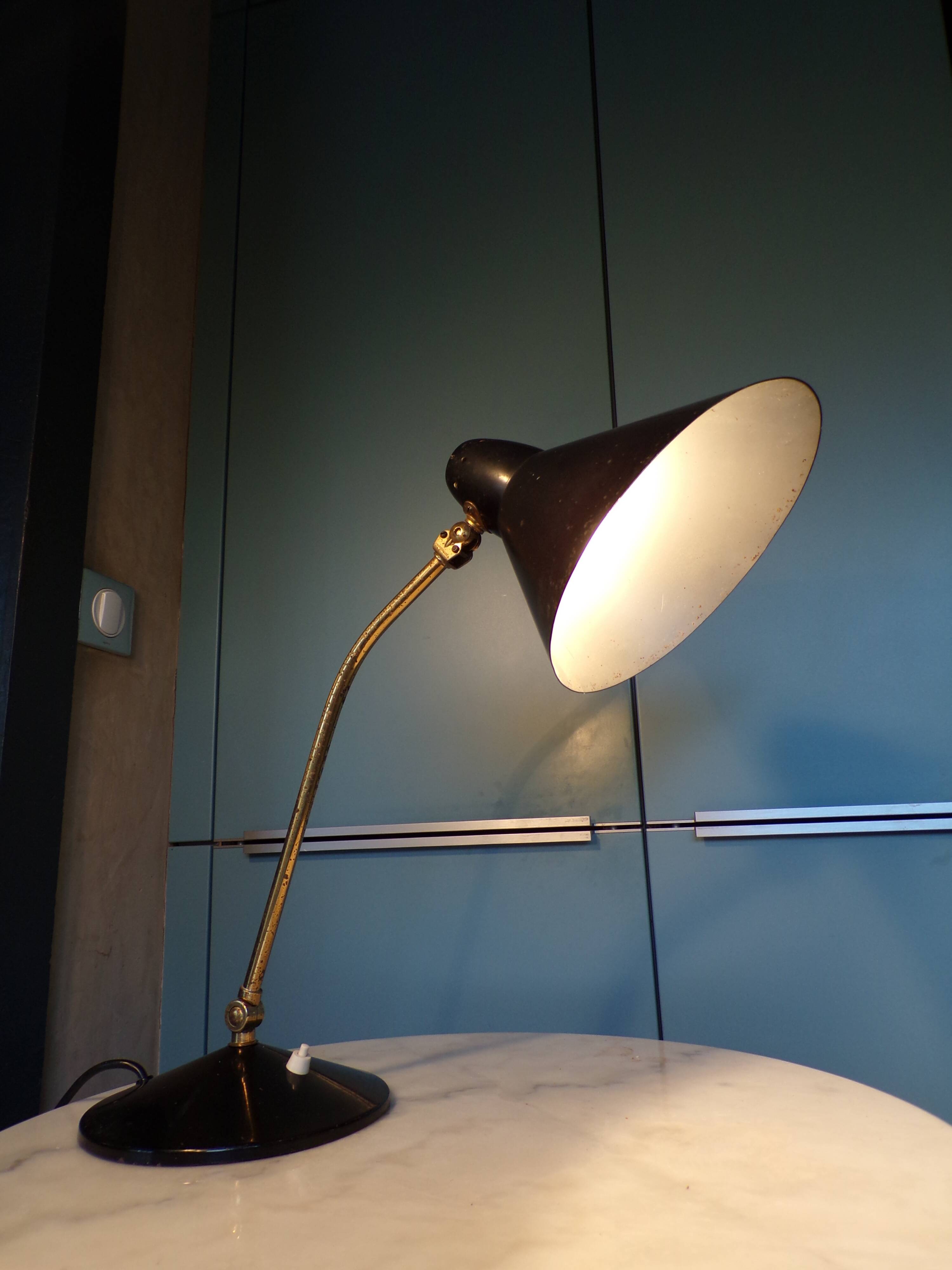 Hala articulated lamp