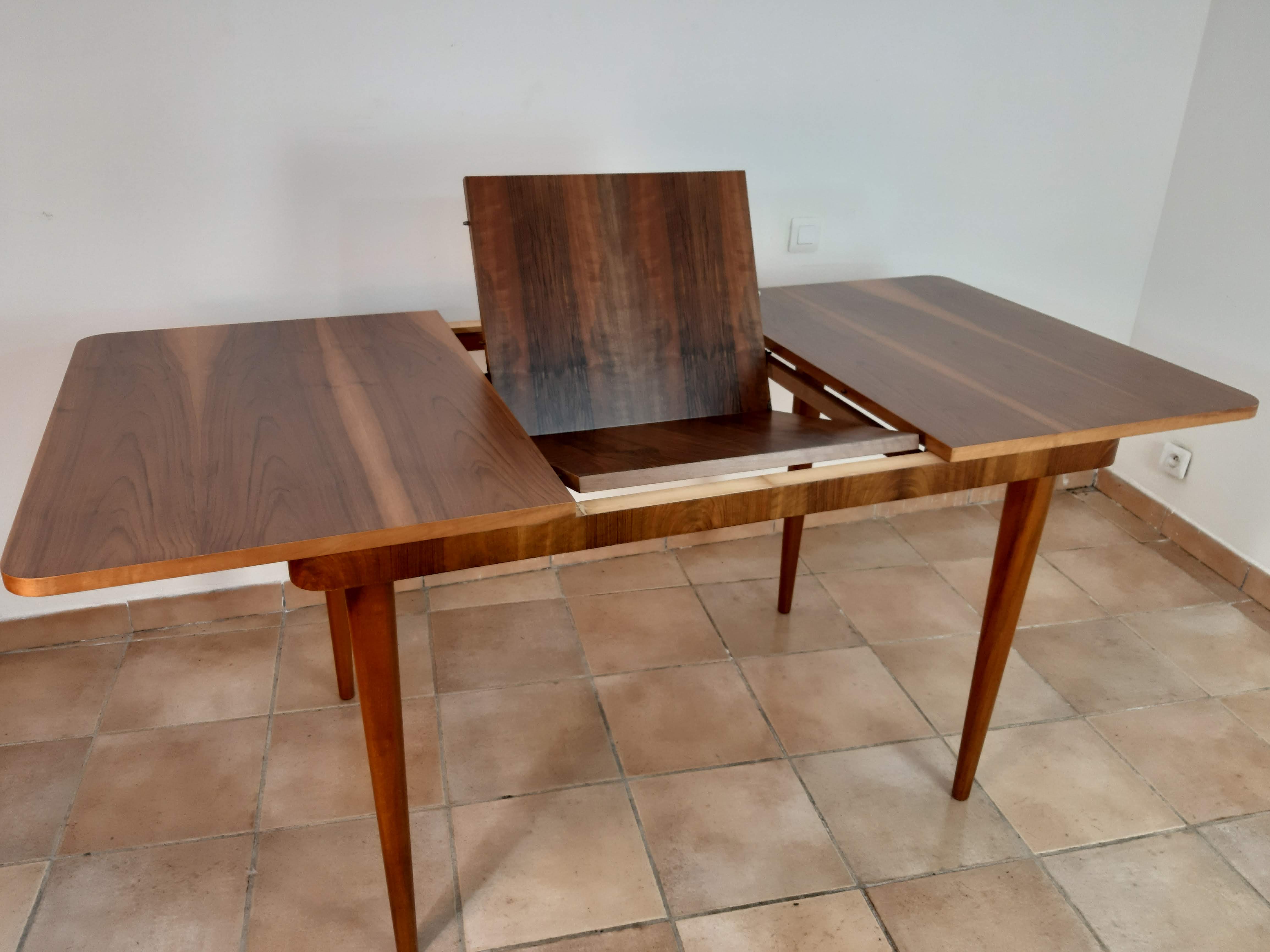 Extension table in Walnut Cesky Nabytek, Vintage Czech 1950 s