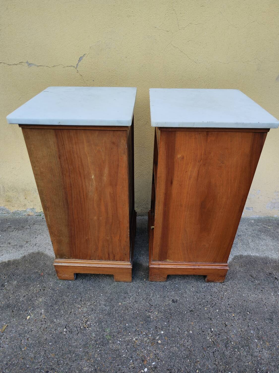 Set of 2 marble wood bedside tables