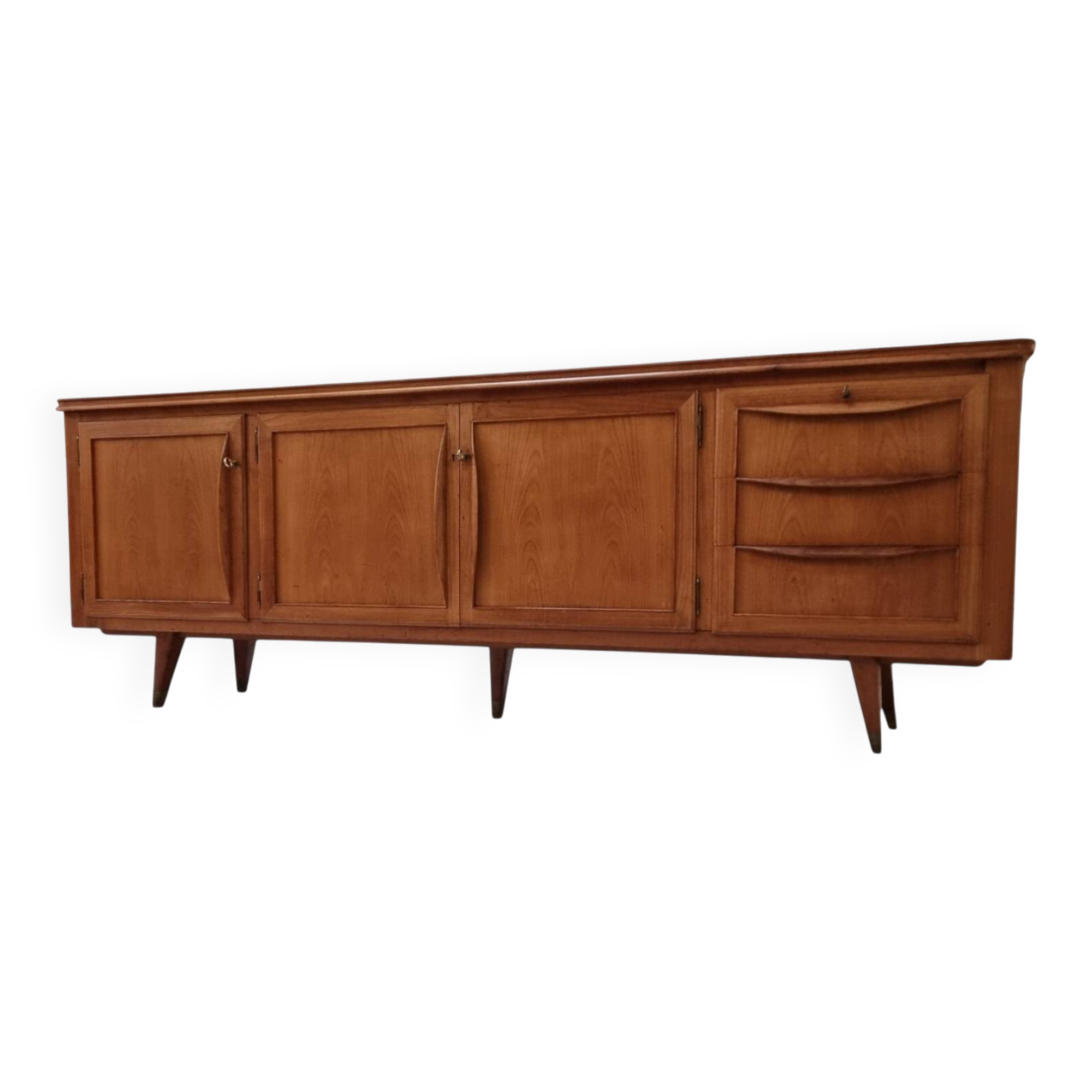 Buffet du milieu du siècle