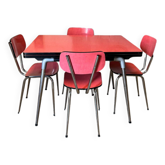Table and 4 chairs in red Formica