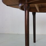 Scandinavian Modern Extendable Oval/Round Dinning Table, 1960, Denmark