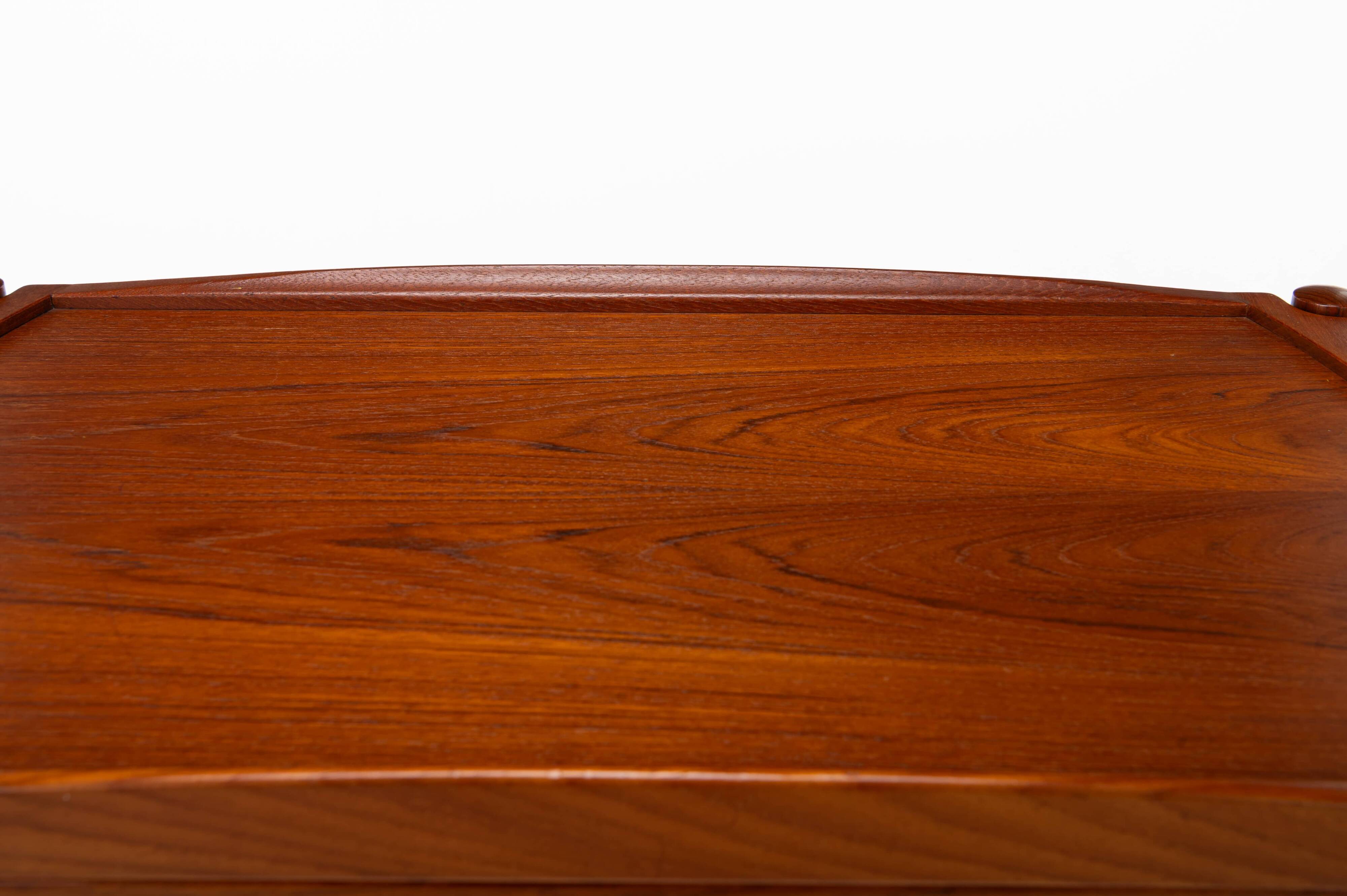 Serving trolley by Poul Hundevad