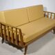 Lit de jour de style mid-century en bois de cerisier par Walter Knoll pour Knoll Antimott, années 1960.