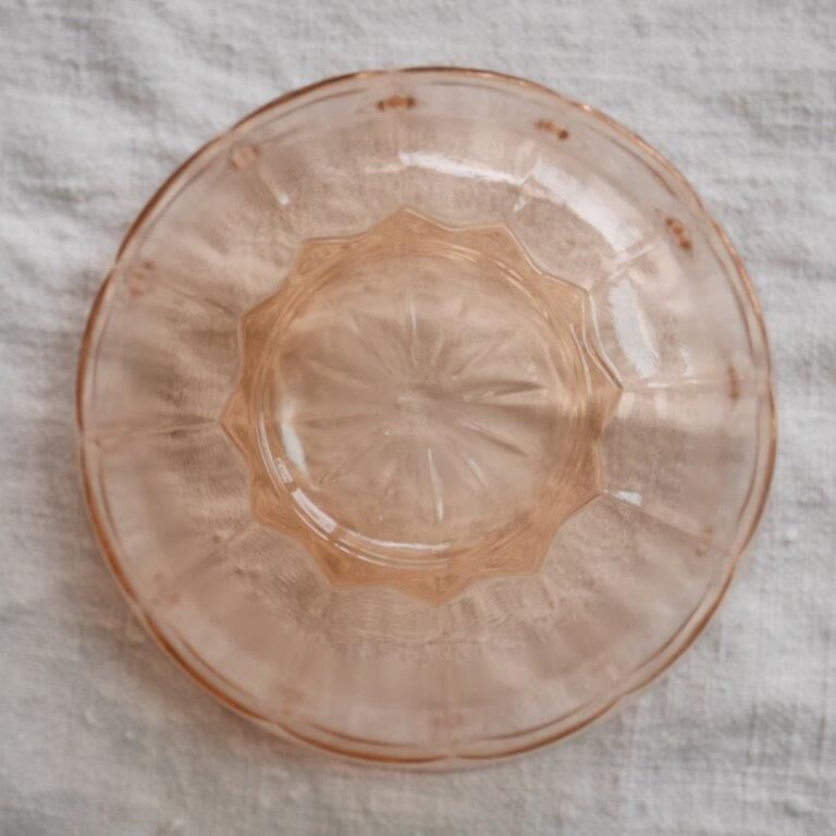 Pink glass box sugar type