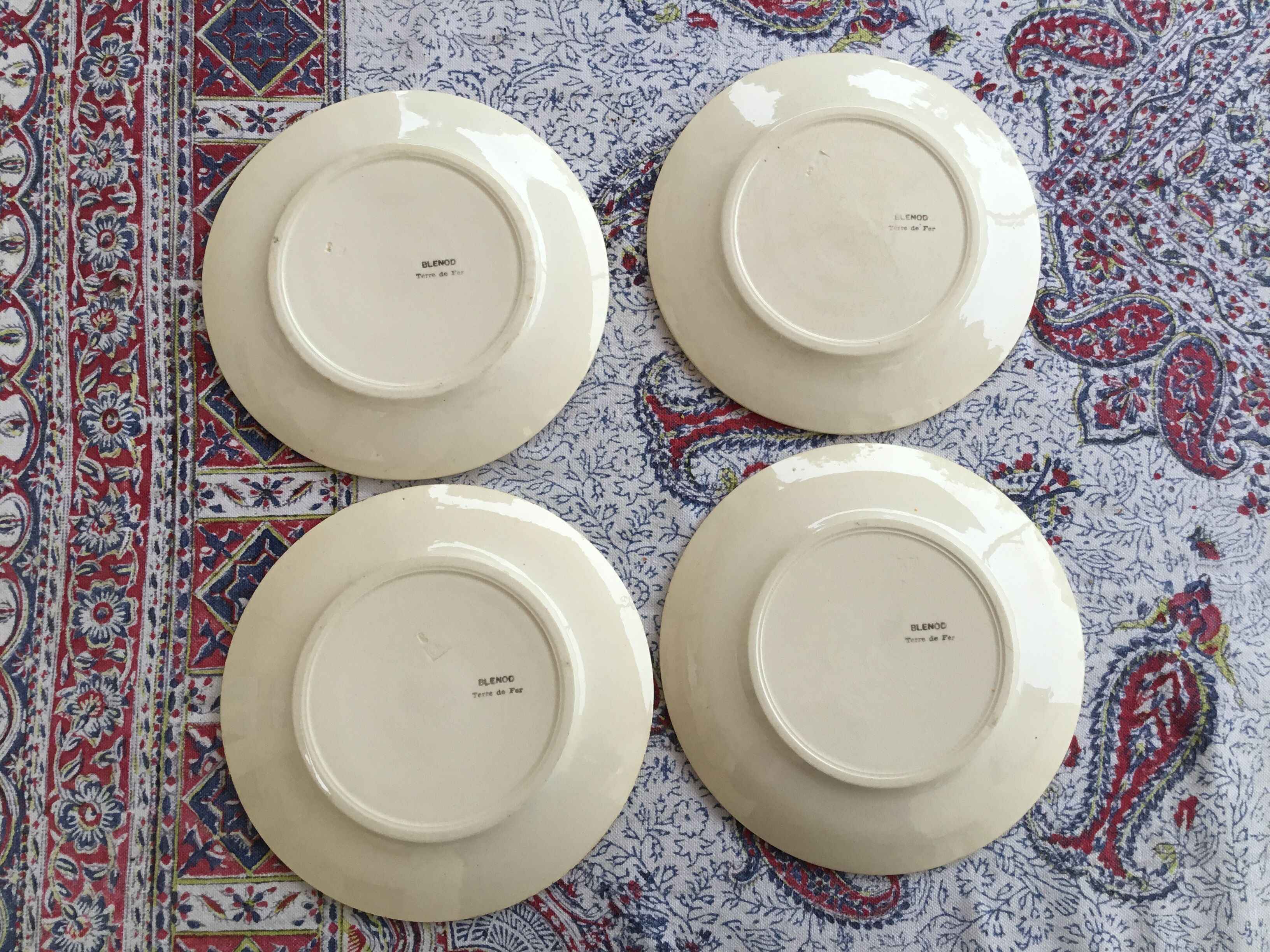 4 plate terre de fer "blenod"