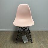 EAMES DSR CHAIR SOFT PINK / BLACK - VITRA