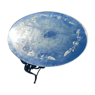 Round coffee table 1950