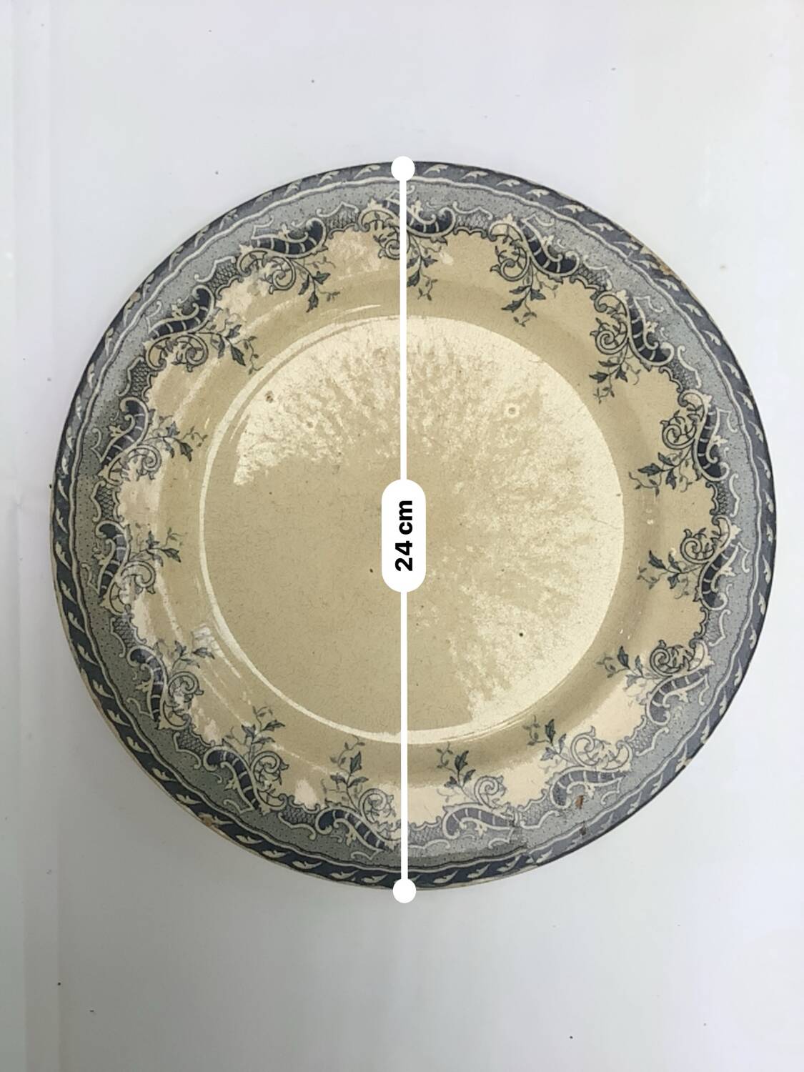 Set of 3 antique blue ironstone flat plates – PA Villa Salin