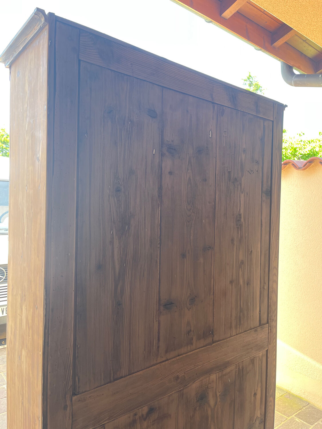 Parisian wardrobe/hosiery