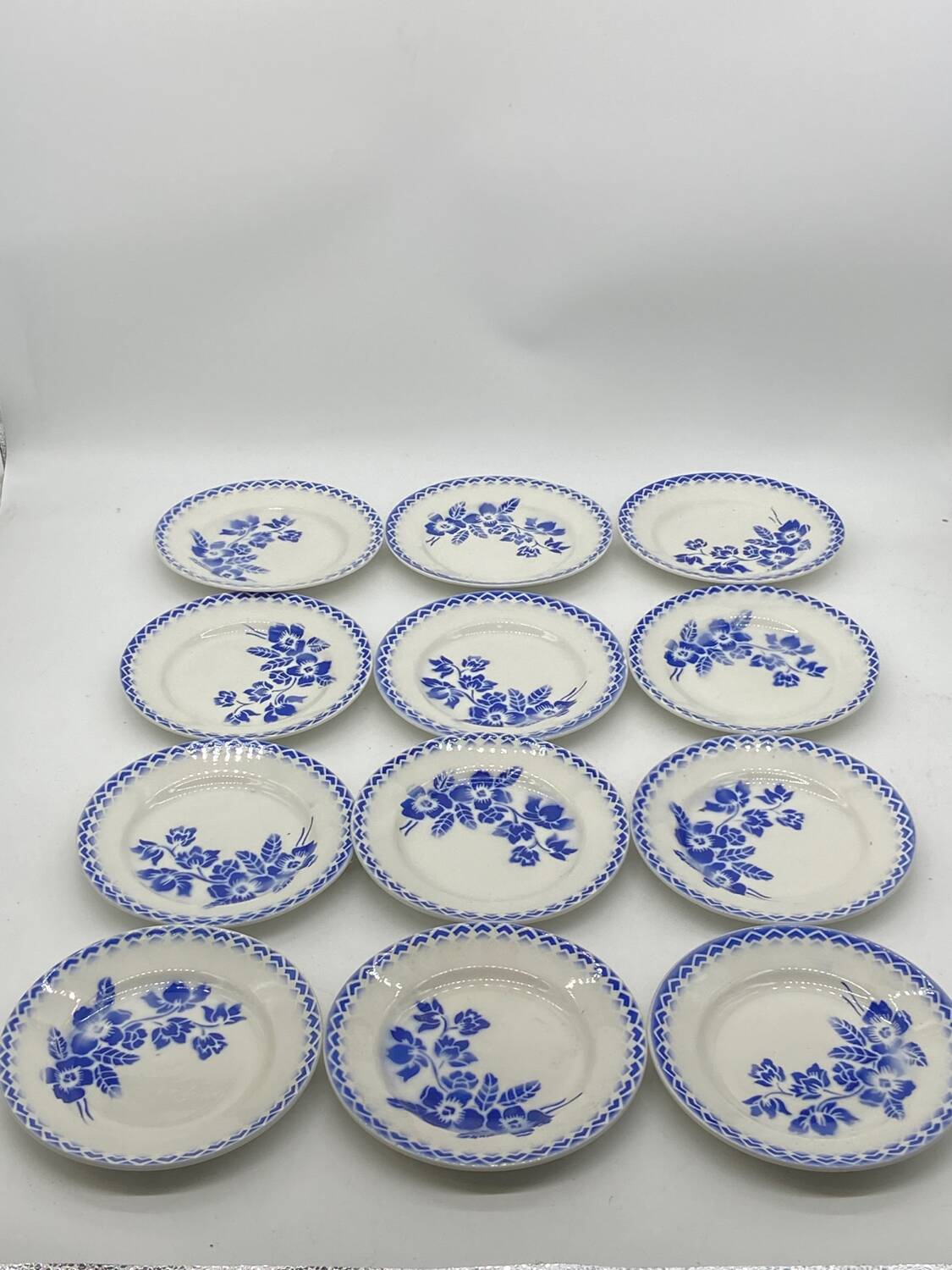 Service of 12 dessert plates, Sarreguemines / Digoin, DONON, vintage, old