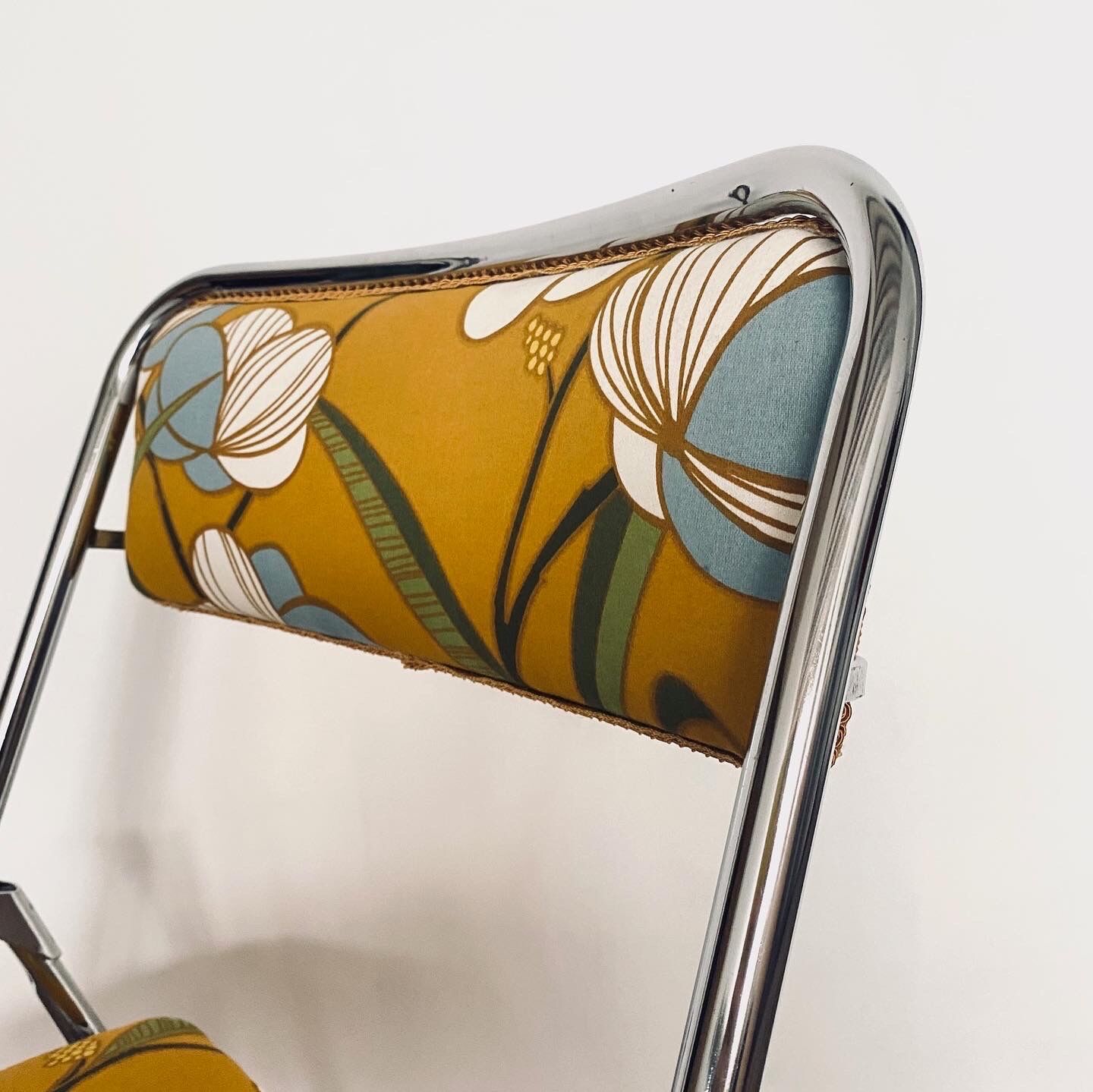 Vintage folding chair - upcycling - Iphigenie Yellow