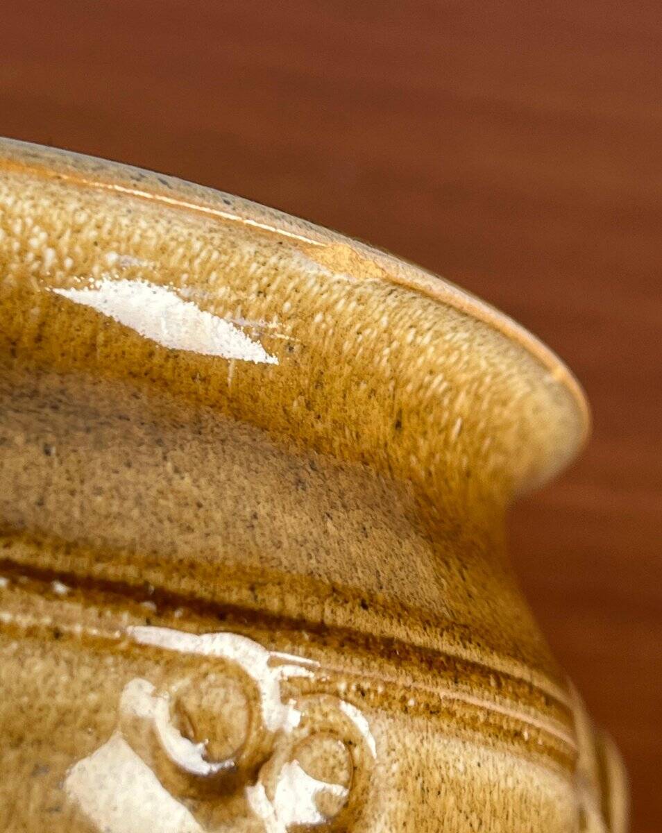 Mid-century Danish studio pottery bowl by Kaj Henning Jensen for Kh Keramik, 1960s.