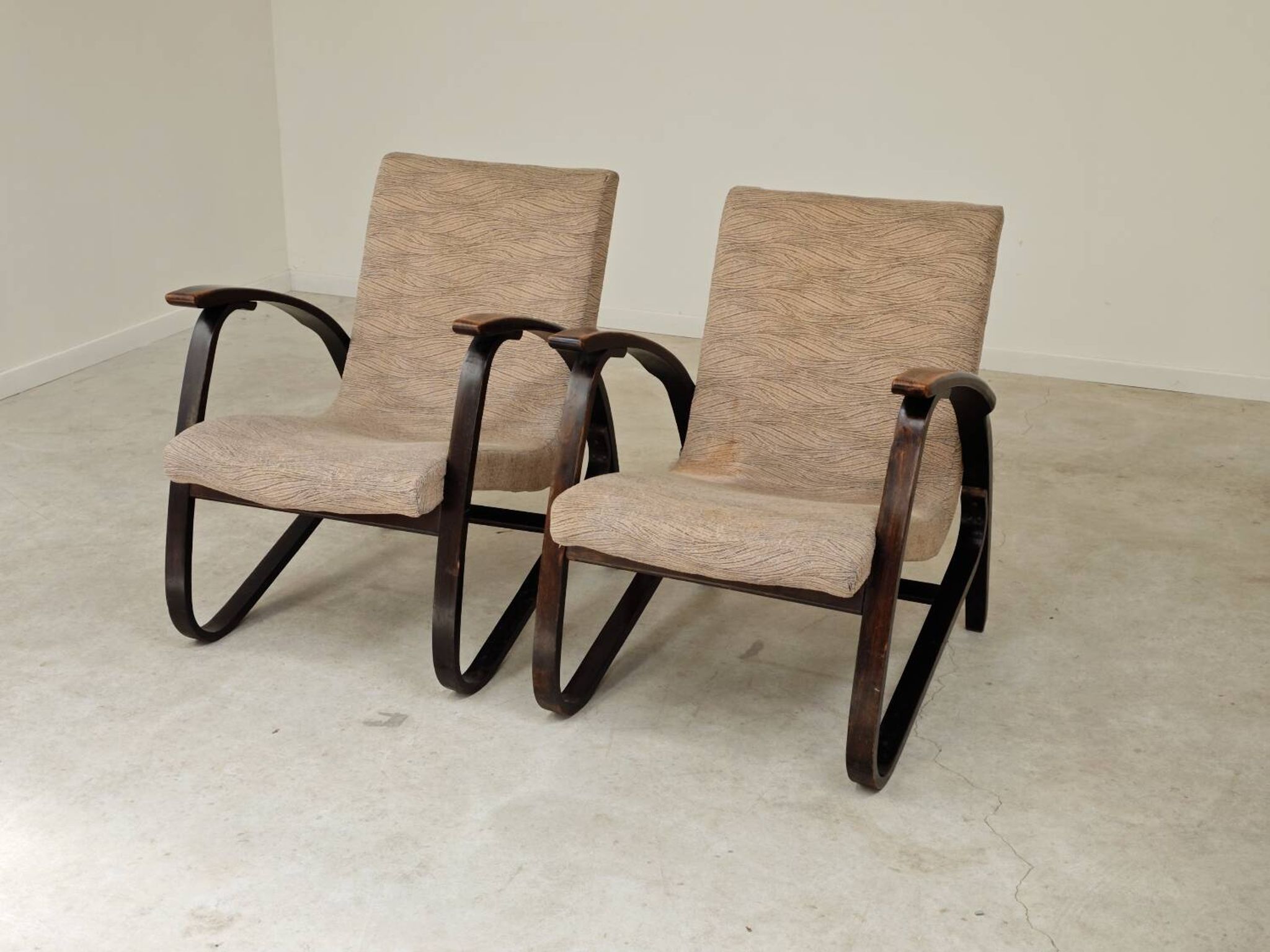 Paire de fauteuils art déco par Jan Vanek 1930