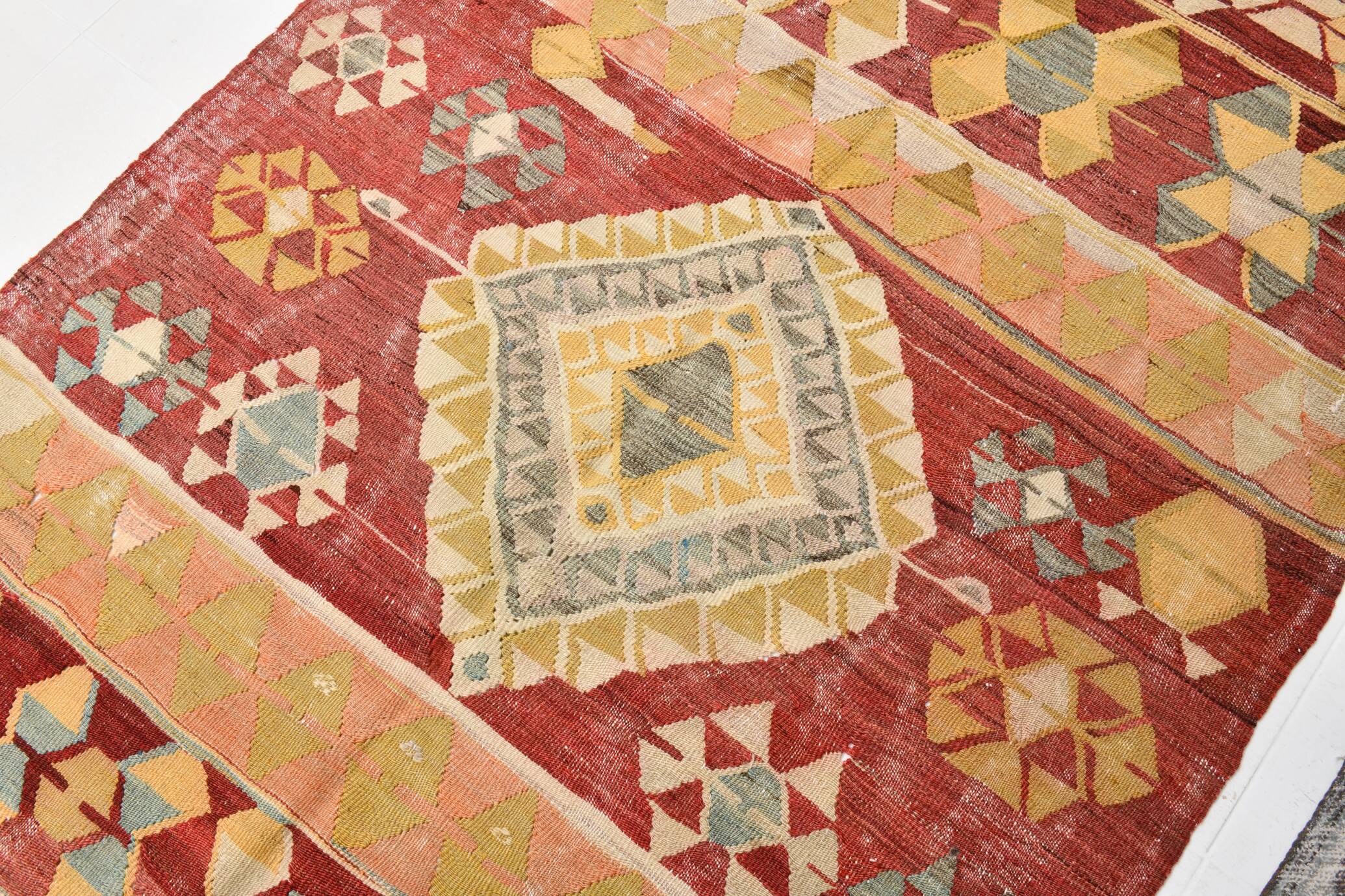 4x7 Red Green Turkish Vintage Kilim Rug 135x210Cm SK 2239