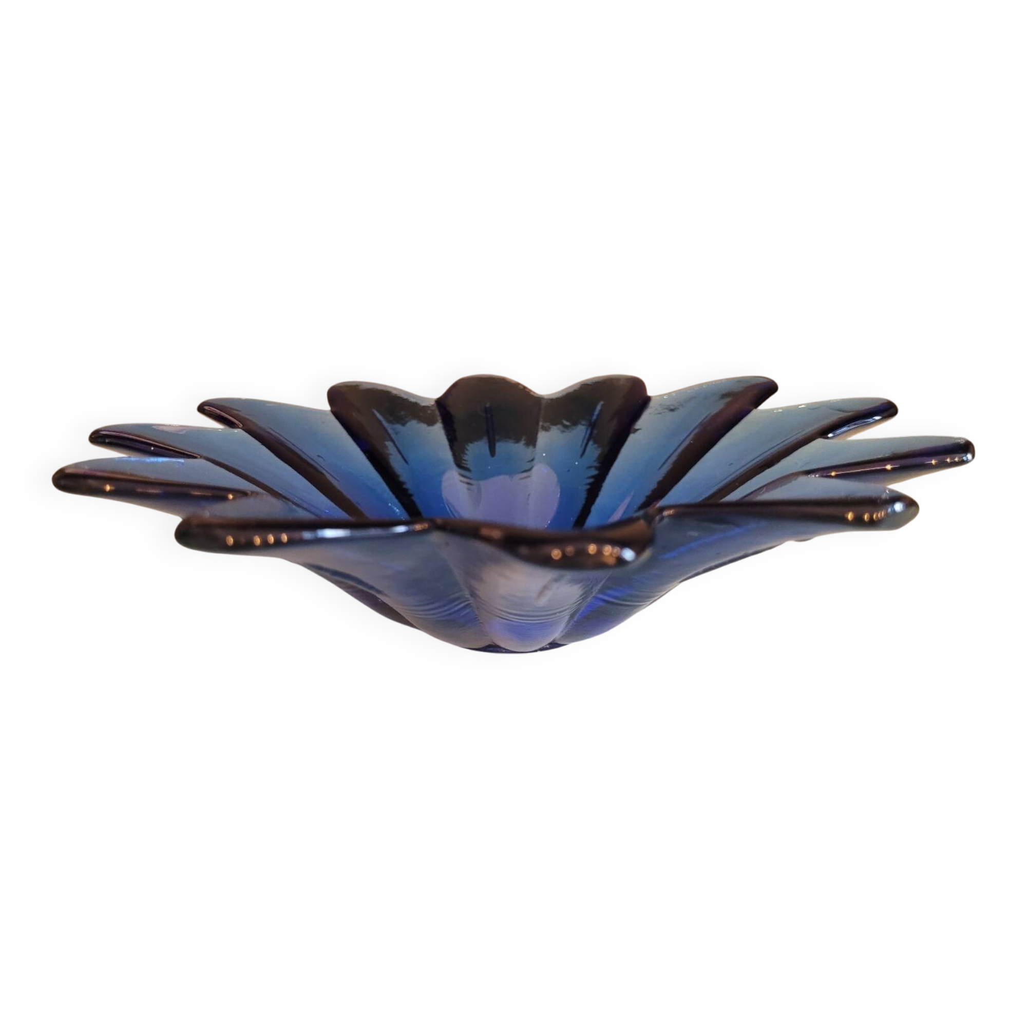 Cup, storage compartment