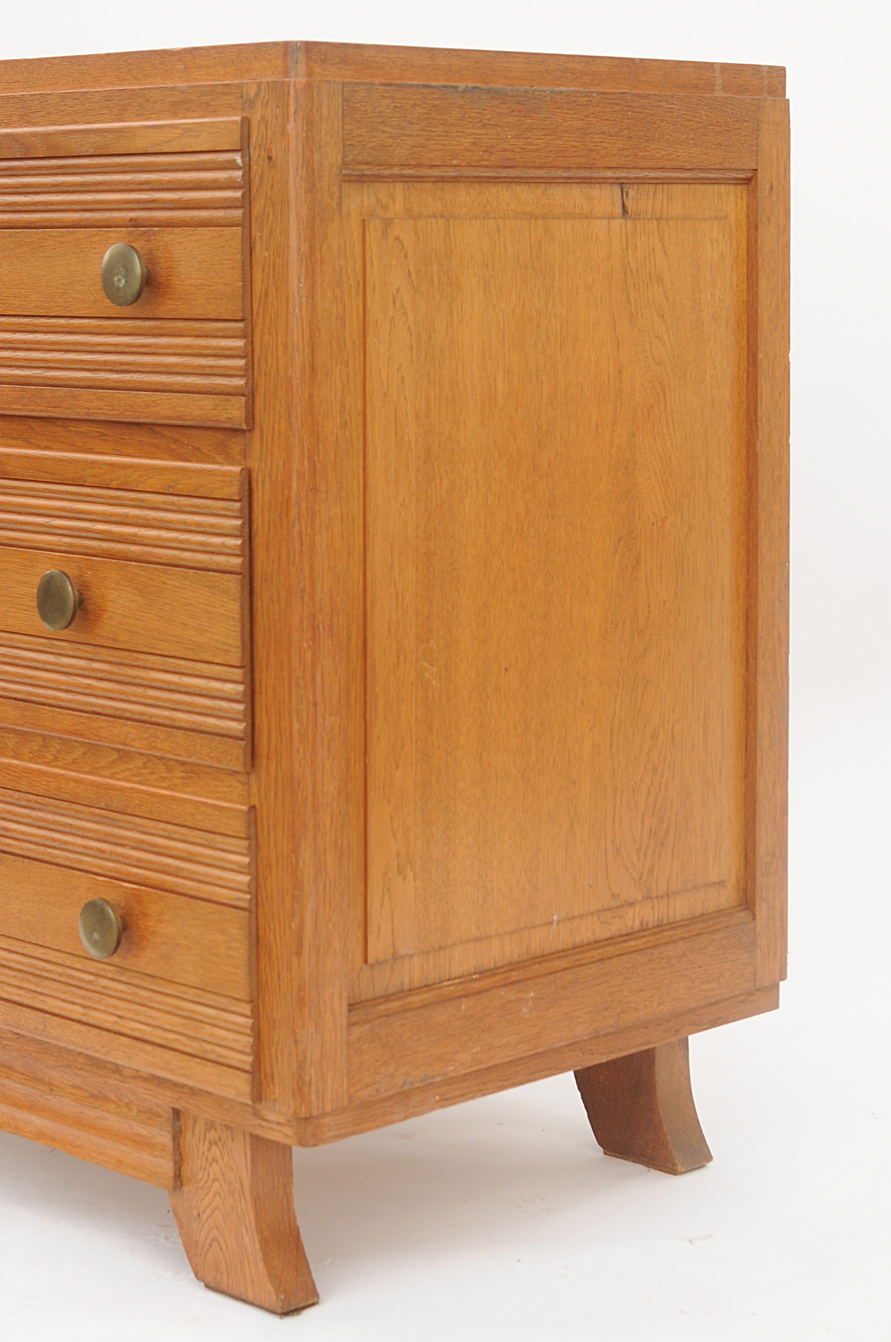 Commode Art Deco en chêne