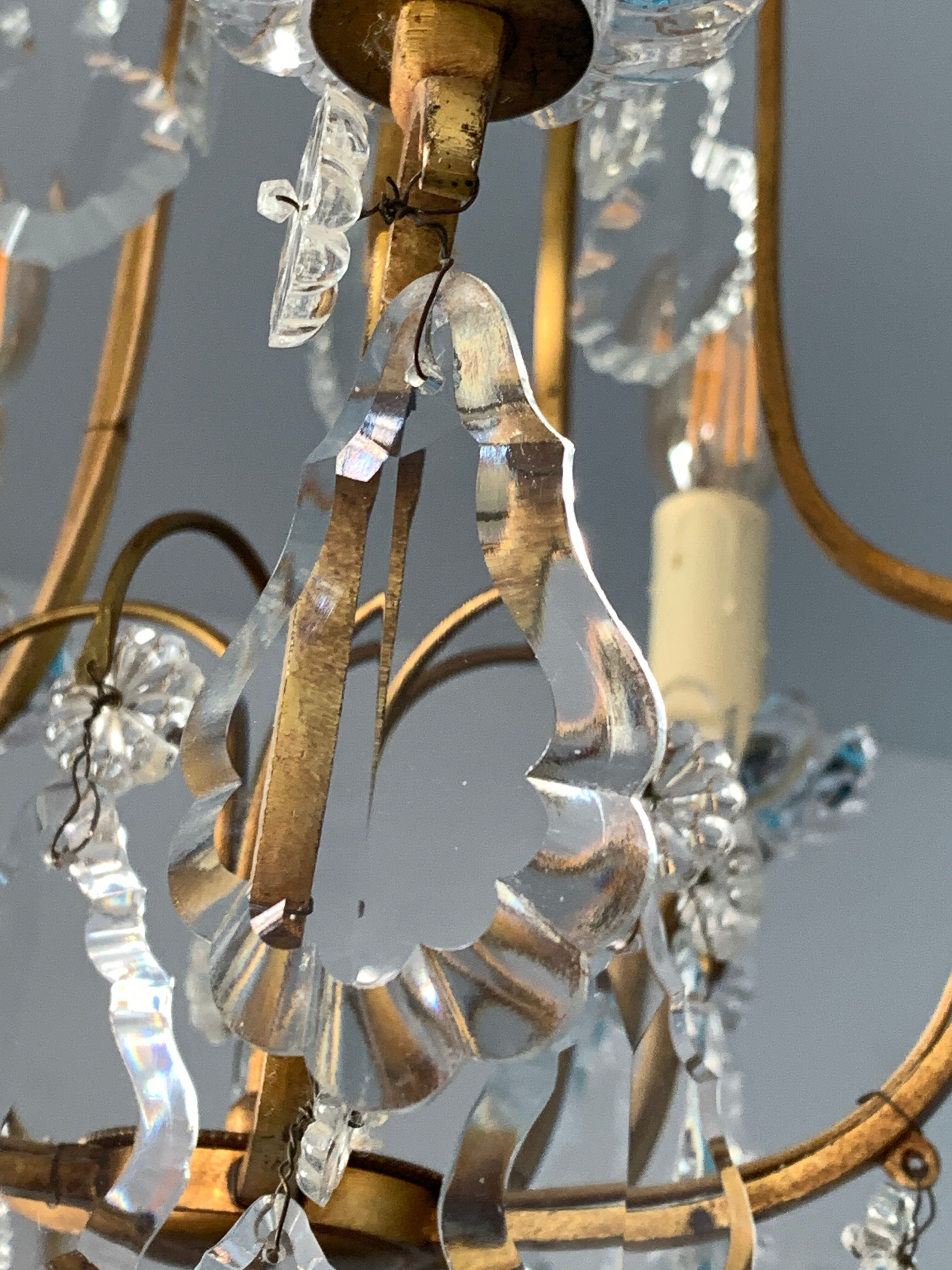 Lustre pampilles en cristal style Louis XVI, XXème