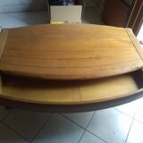 Table basse en forme de demi tonneau