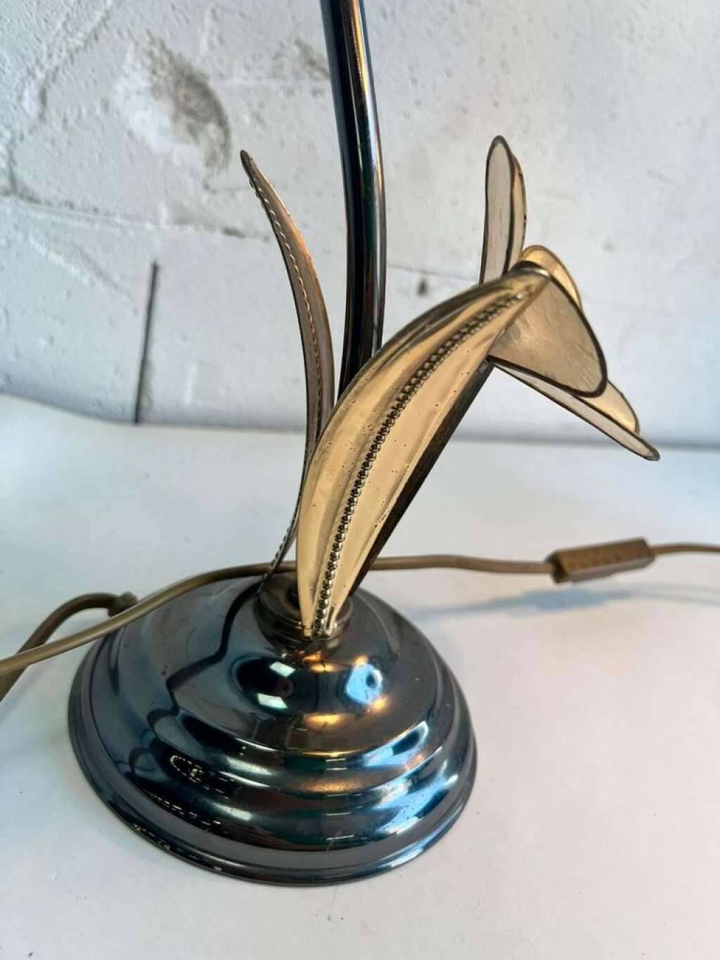Set of 2 vintage lotus table lamps / capiz shell lamps