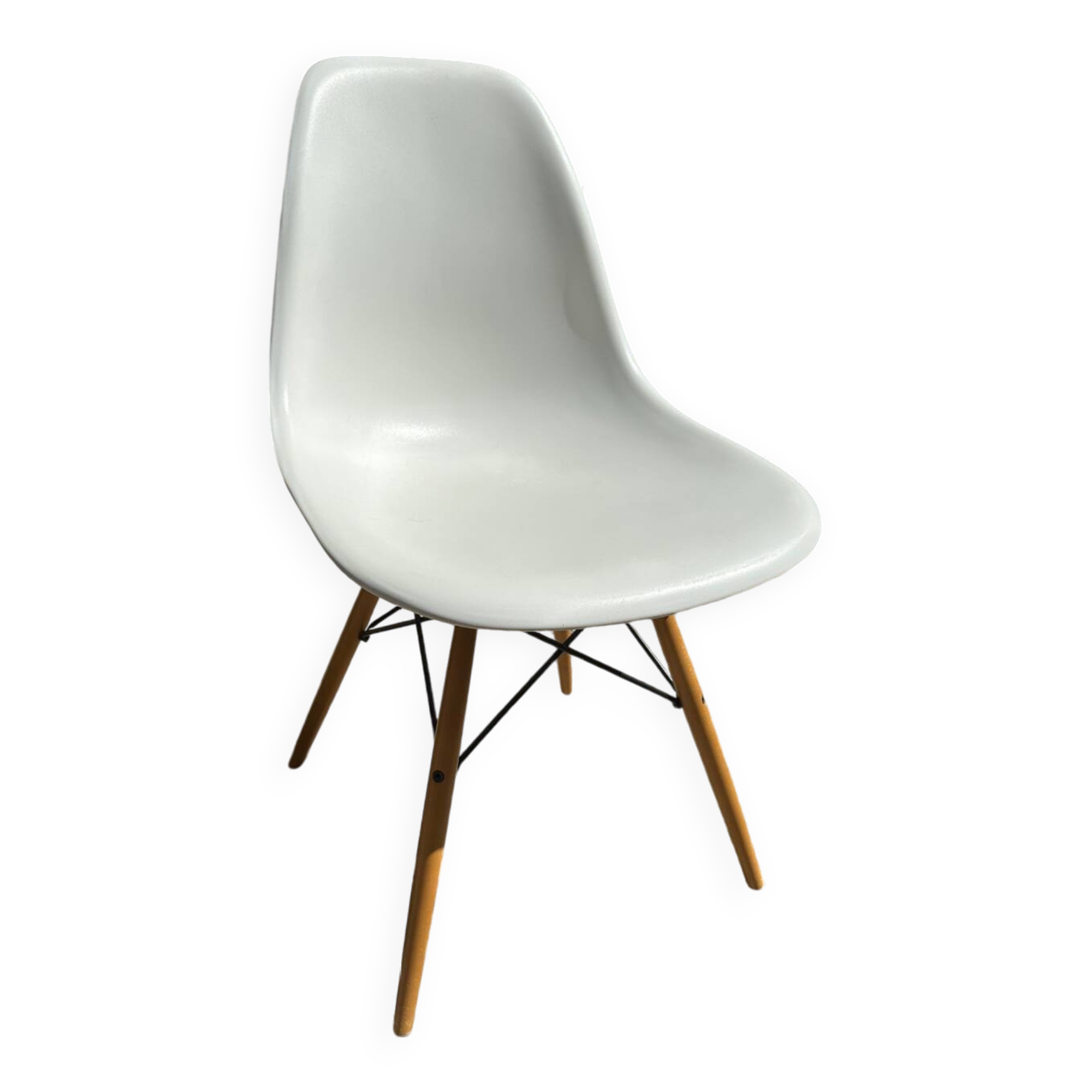 Chaise eames plastique blanche vitra