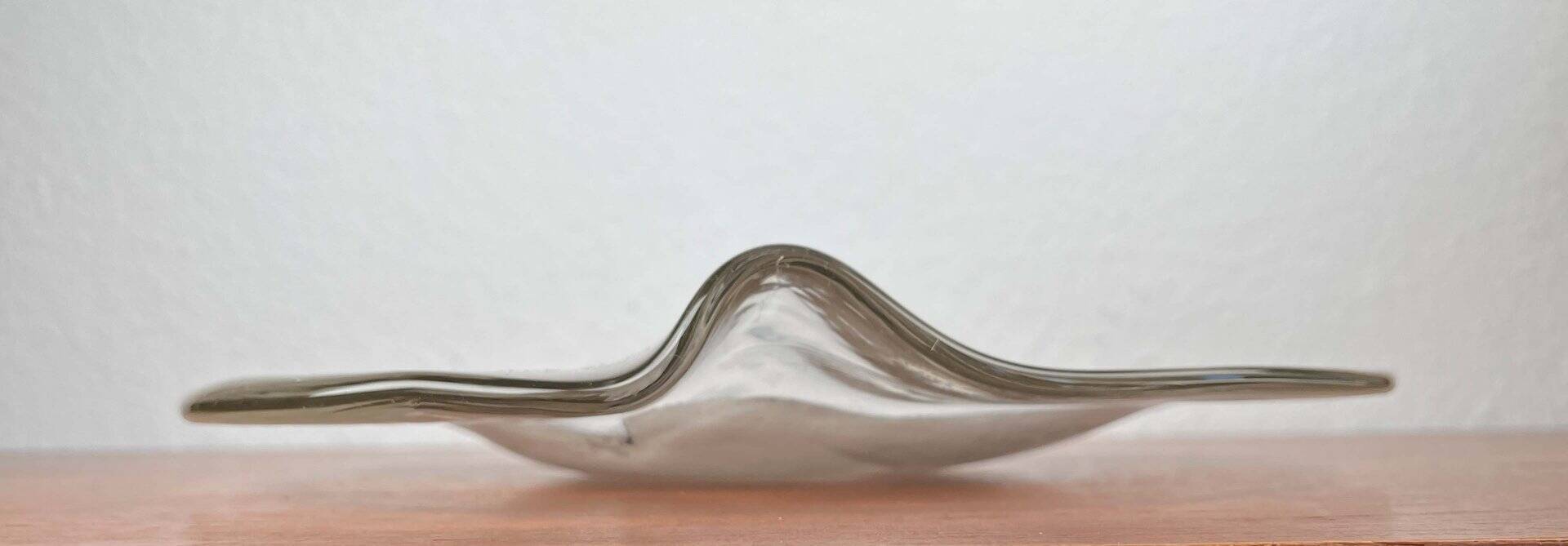 Vintage German glass plate or bowl by Hans Jürgen Richartz for Richartz Art Collection, Mathildenhütte, Solingen, Germany.