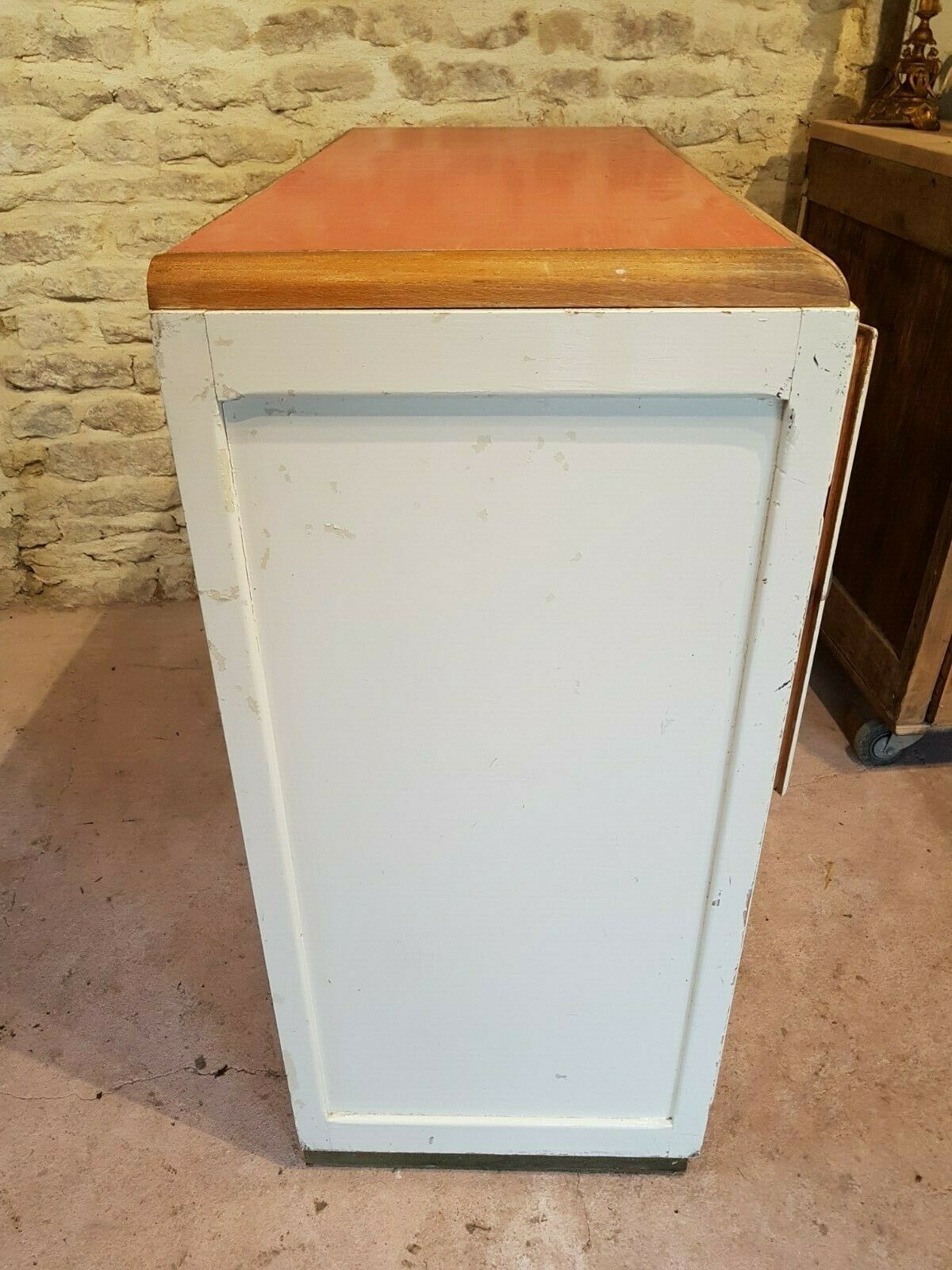 Old buffet two-door white mado