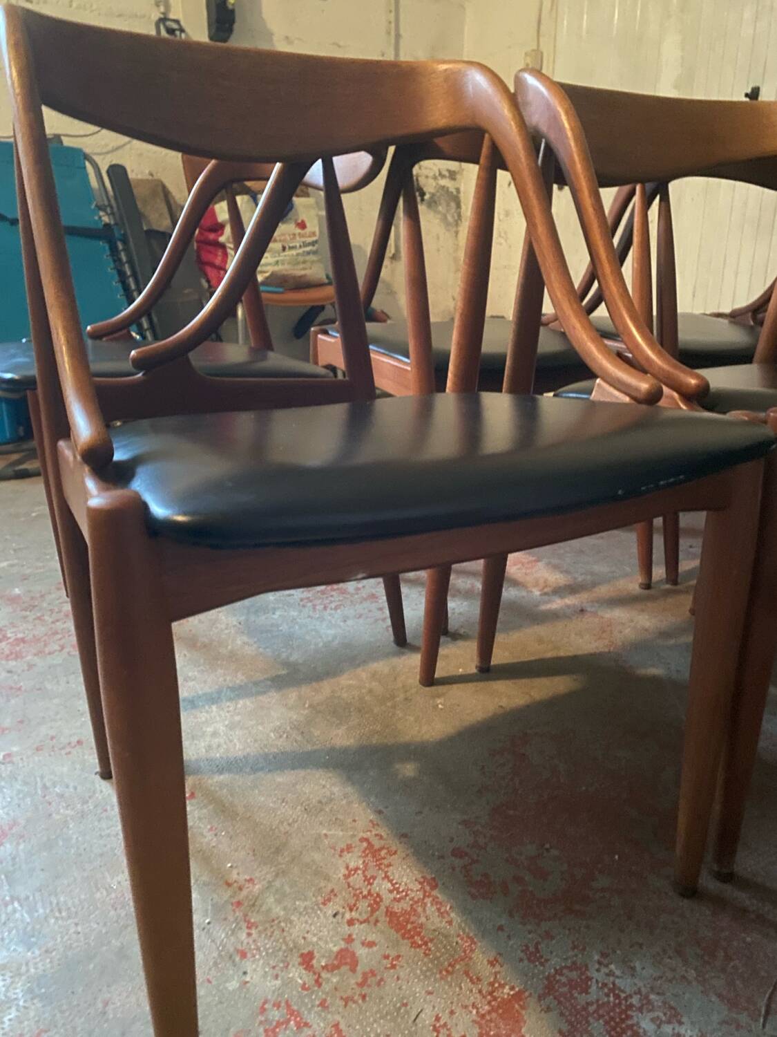 8 Johannes Andersen model 16 chairs for Uldum Denmark